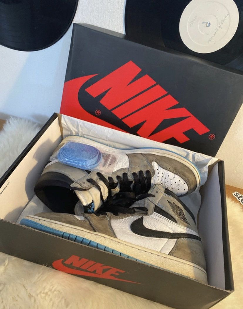 Nike Air Jordan 1 High OG White/ University Blue-Black Size US 10 / EU 43 - 5 Thumbnail