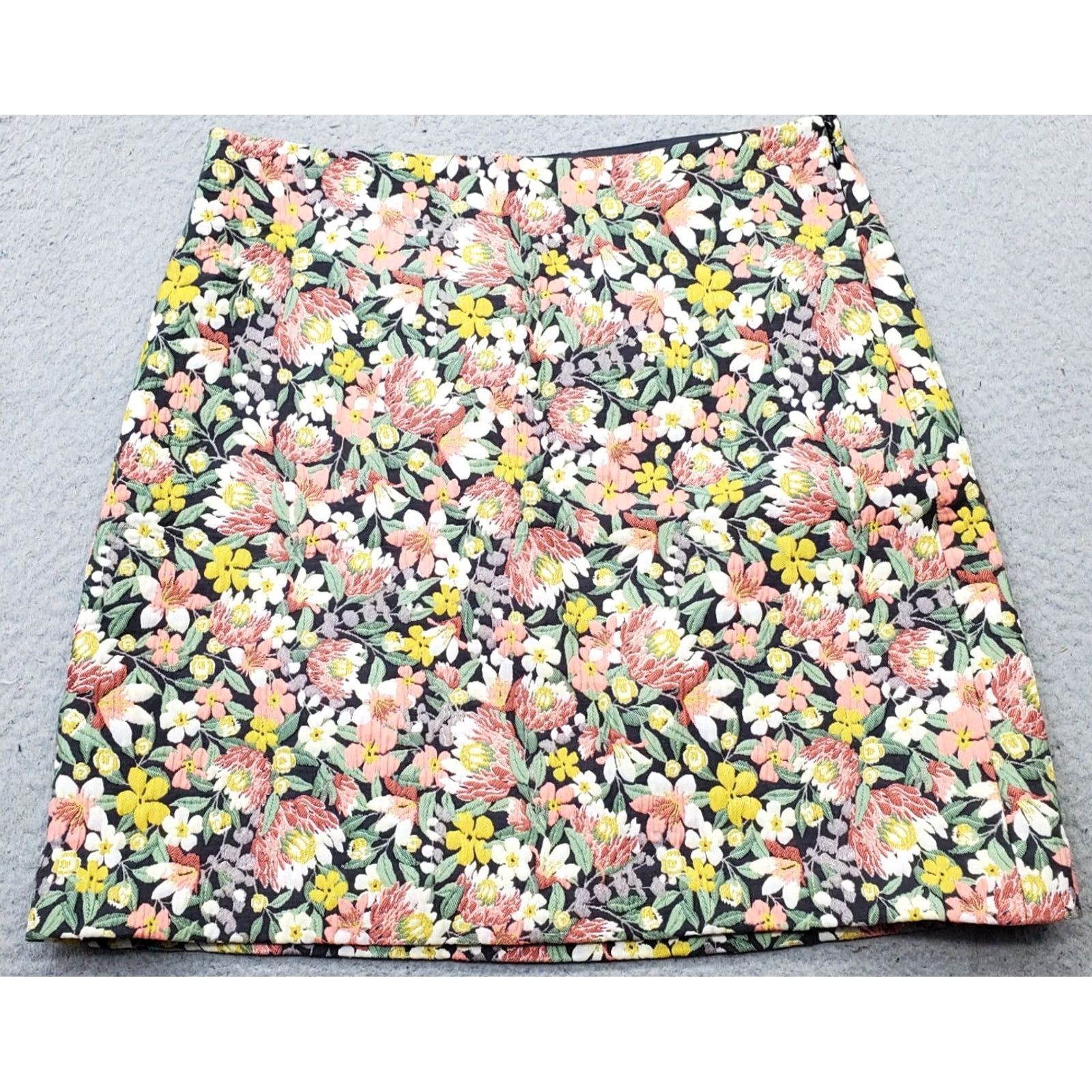 Loft LOFT A-Line Skirt Womens Size 6 Multi Floral Lined Stretch Mini Side Zip Size 28" / US 6 / IT 42 - 2 Thumbnail