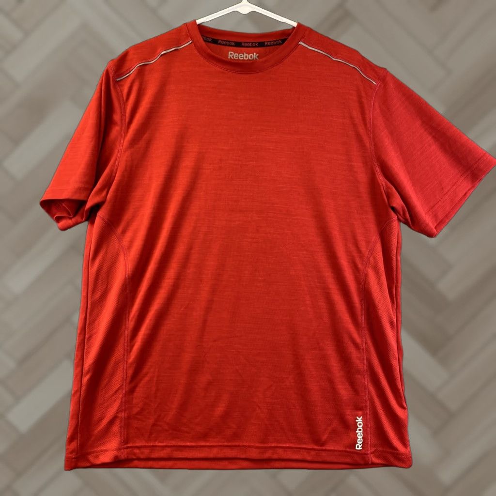 Reebok Reebok Men's Red Short Sleeve Dri Fit Round Neck T-Shirt Size L / 40-55 Size US L / EU 52-54 / 3 - 1 Thumbnail