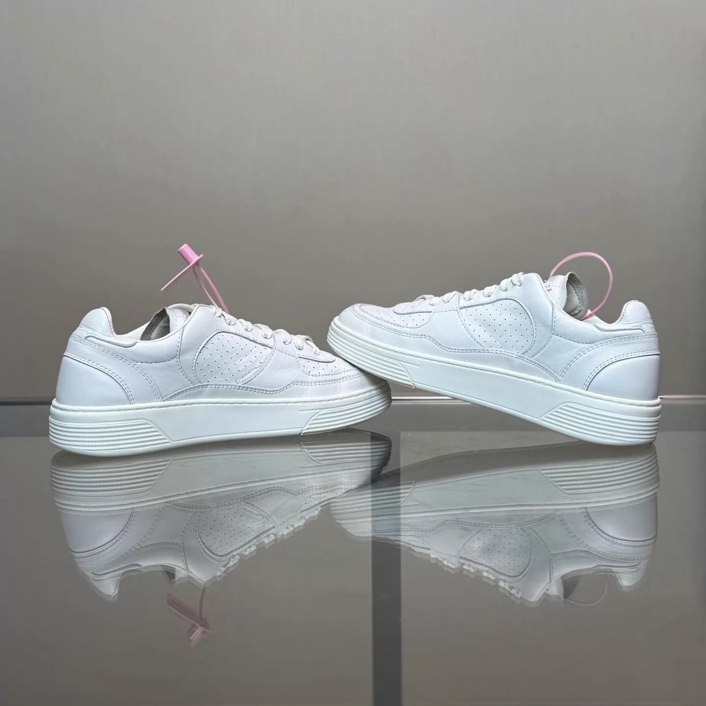 Chanel Chanel 23A CC logo white sneakers EU36.5 99 Size US 6 / IT 36 - 6 Thumbnail