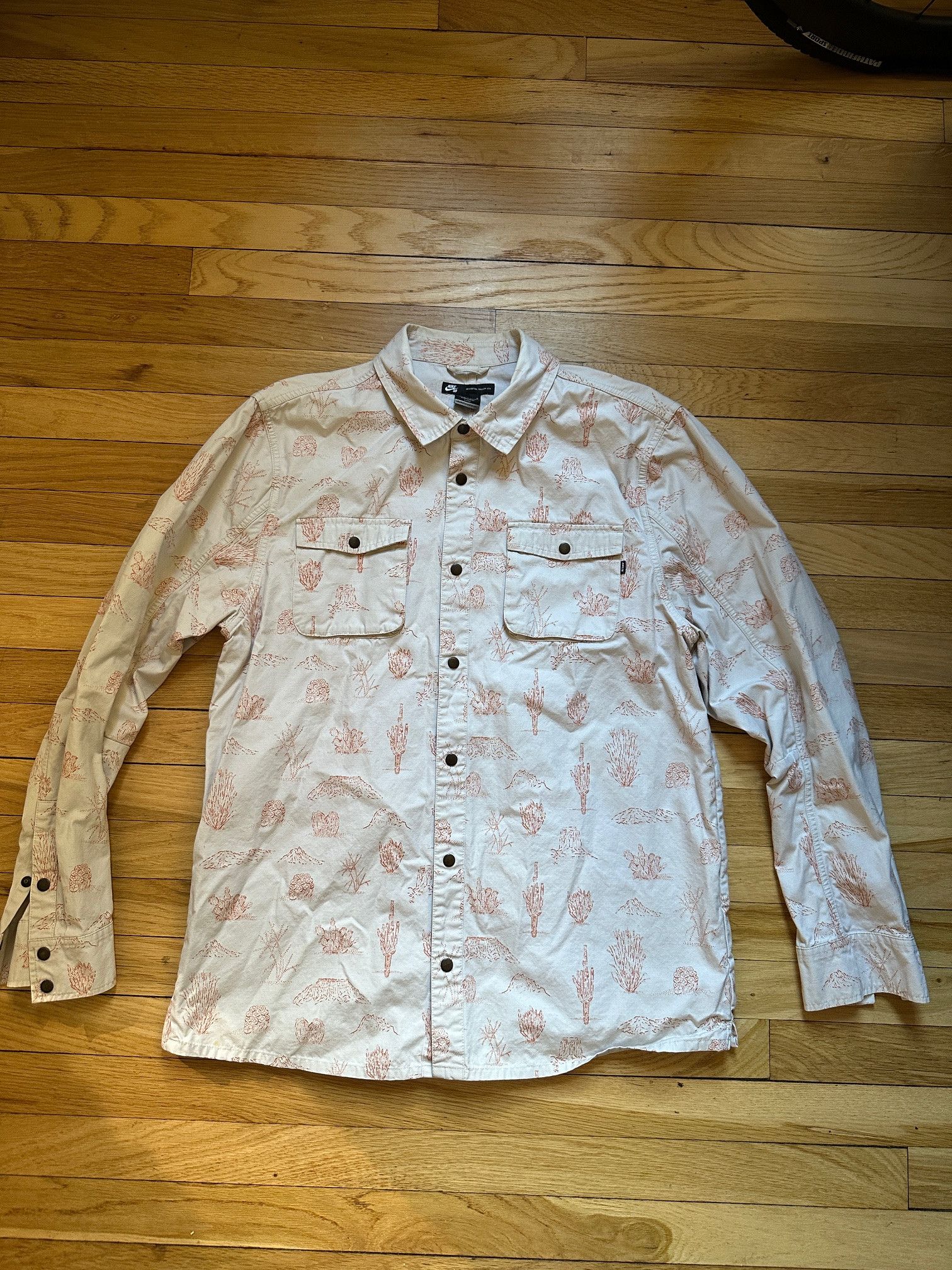Nike Nike SB Shirt Large White Orange Camp Cactus Western Snap Size US L / EU 52-54 / 3 - 1 Thumbnail