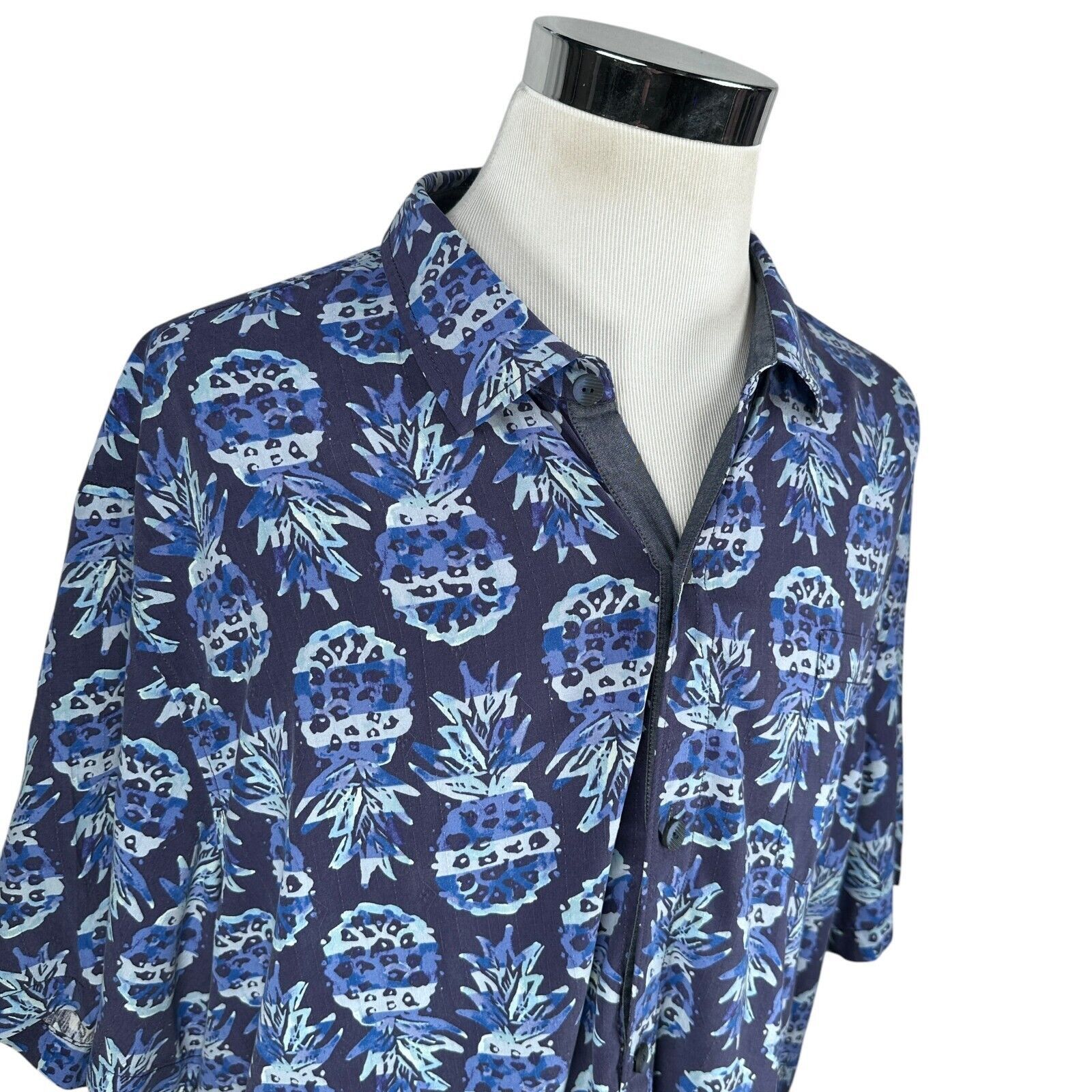 Tommy Bahama Tommy Bahama Shirt Men's 3XL Blue Pineapple Party Camp Silk Size US XXL / EU 58 / 5 - 2 Thumbnail