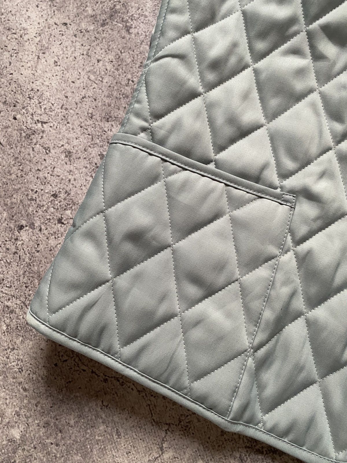 Burberry Vintage Burberry London Quilted Vest Women's Size Xs Luxury Size XS / US 0-2 / IT 36-38 - 10 Thumbnail