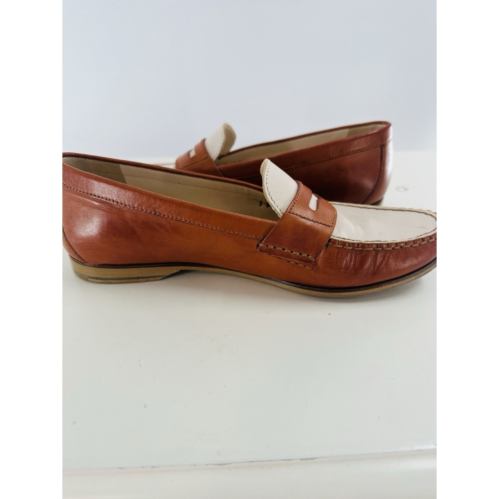 Cole Haan Cole Haan Womens Emmons Loafers II W06977 Tan Ivory Sz 7.5B Size US 7.5 / IT 37.5 - 6 Thumbnail