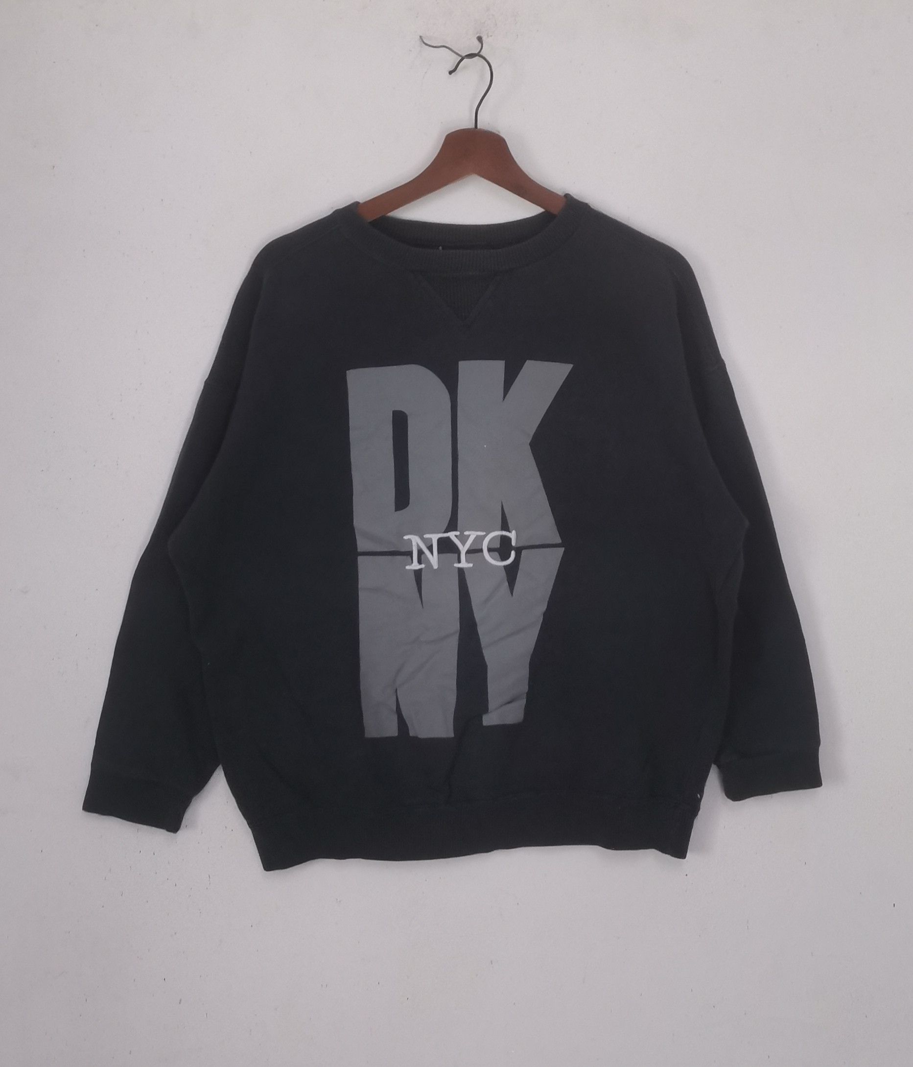 DKNY × Vintage Rare vintage DKNY sweatshirt Size M / US 6-8 / IT 42-44 - 1 Thumbnail