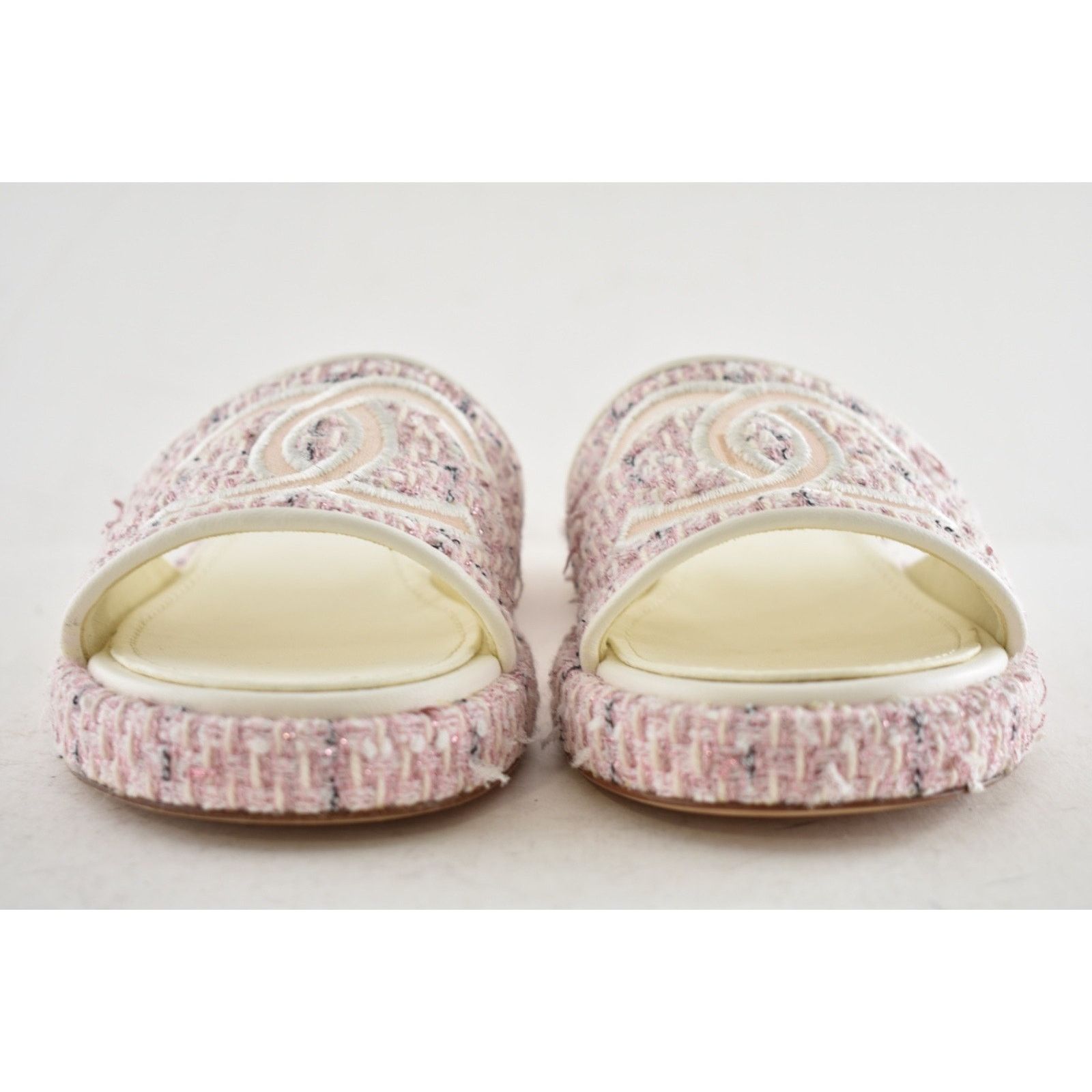 Chanel Chanel 20P Pink White Tweed Mesh CC Logo Slide Slip On Size US 6 / IT 36 - 8 Thumbnail