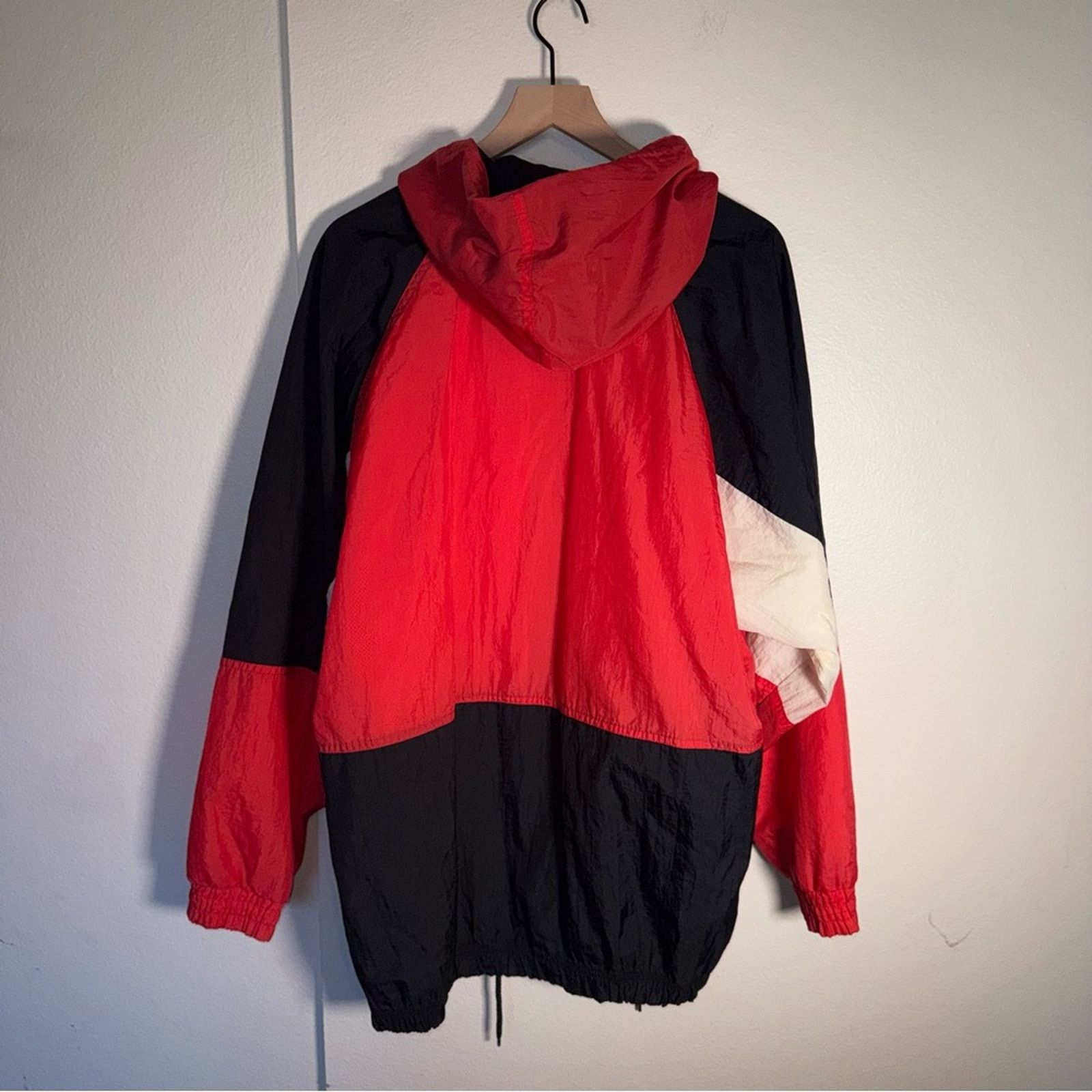 NBA VINTAGE NBA CHICAGO BULLS 90s drawstring windbreaker XL Size US XL / EU 56 / 4 - 9 Thumbnail
