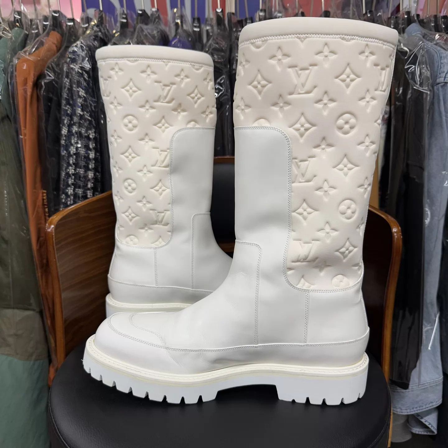 Louis Vuitton LV Laureate Monogram Embossed KneeHigh 42 Like New Size US 9 / EU 42 - 7 Thumbnail