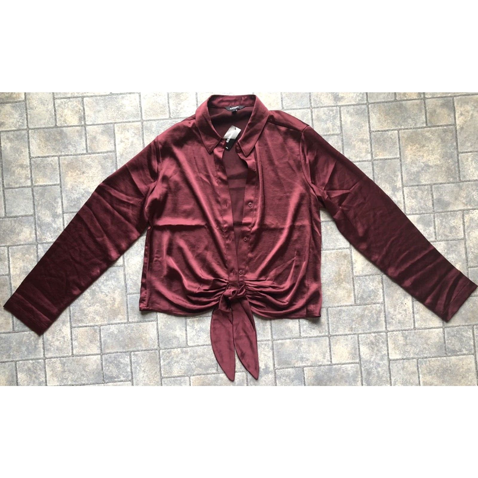 Express Express Button-Up Cropped Top Women M Red Long Sleeve 100% Polyester Spring Summer Fall Casual Party/Cocktail Travel Size M / US 6-8 / IT 42-44 - 2 Thumbnail
