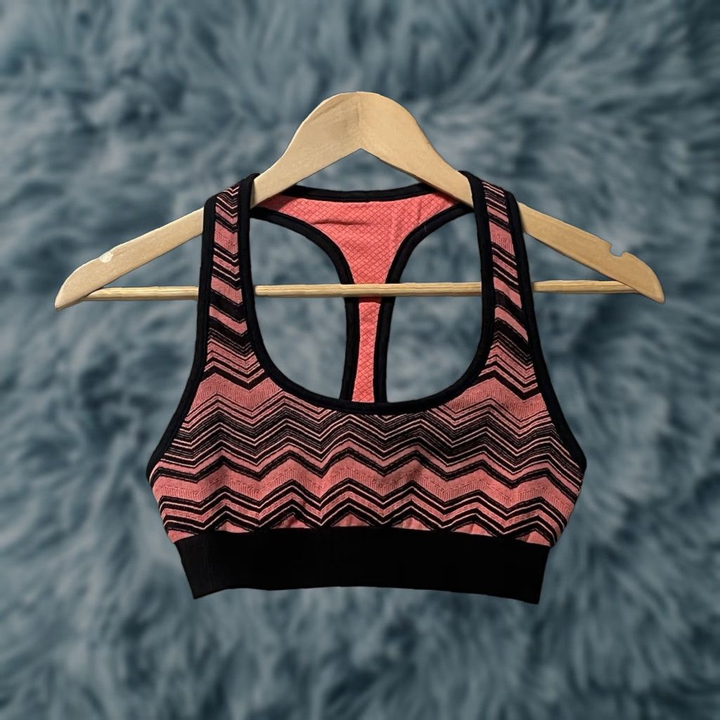 Lululemon lululemon athletica Sports Bra Racerback S-M Coral Black Pink See measurements Reversible Women Activewear size S-M Size ONE SIZE - 1 Thumbnail