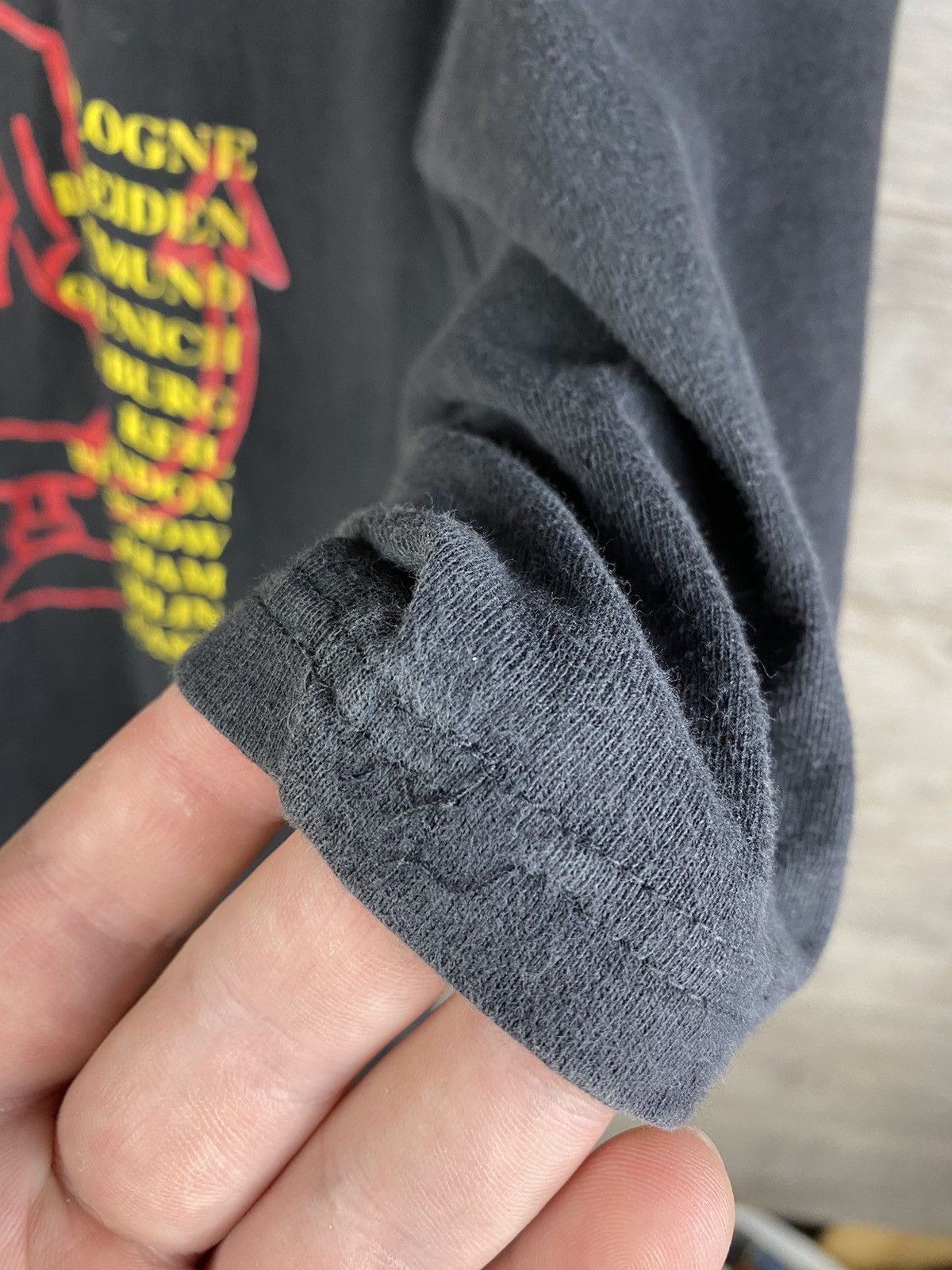 Vintage Vintage 1990 AC/DC The Razors Edge Tour original Brockum Size US M / EU 48-50 / 2 - 21 Thumbnail