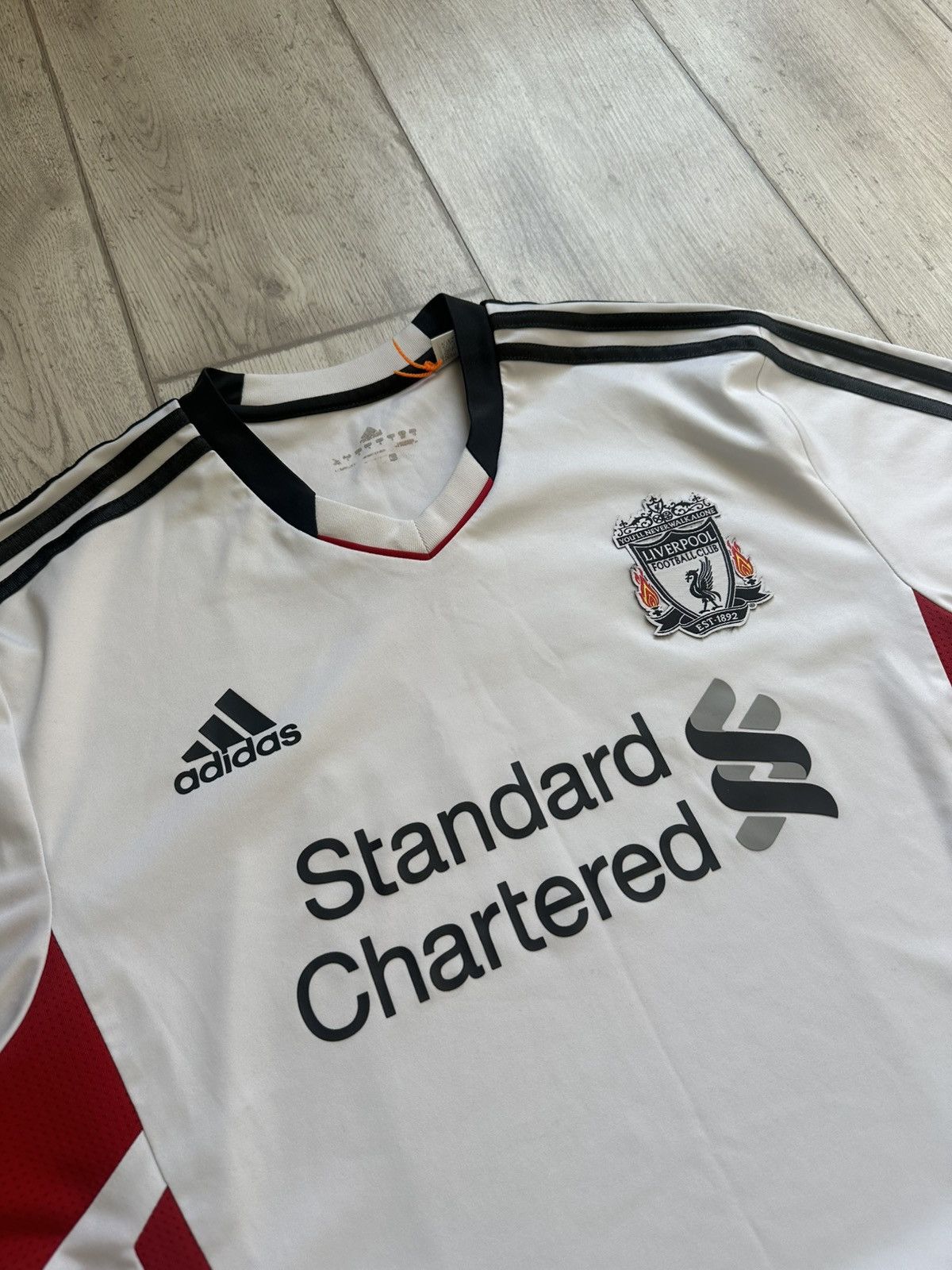 Adidas Adidad Liverpool 2010-2011 Away Jersey Size US M / EU 48-50 / 2 - 2 Thumbnail