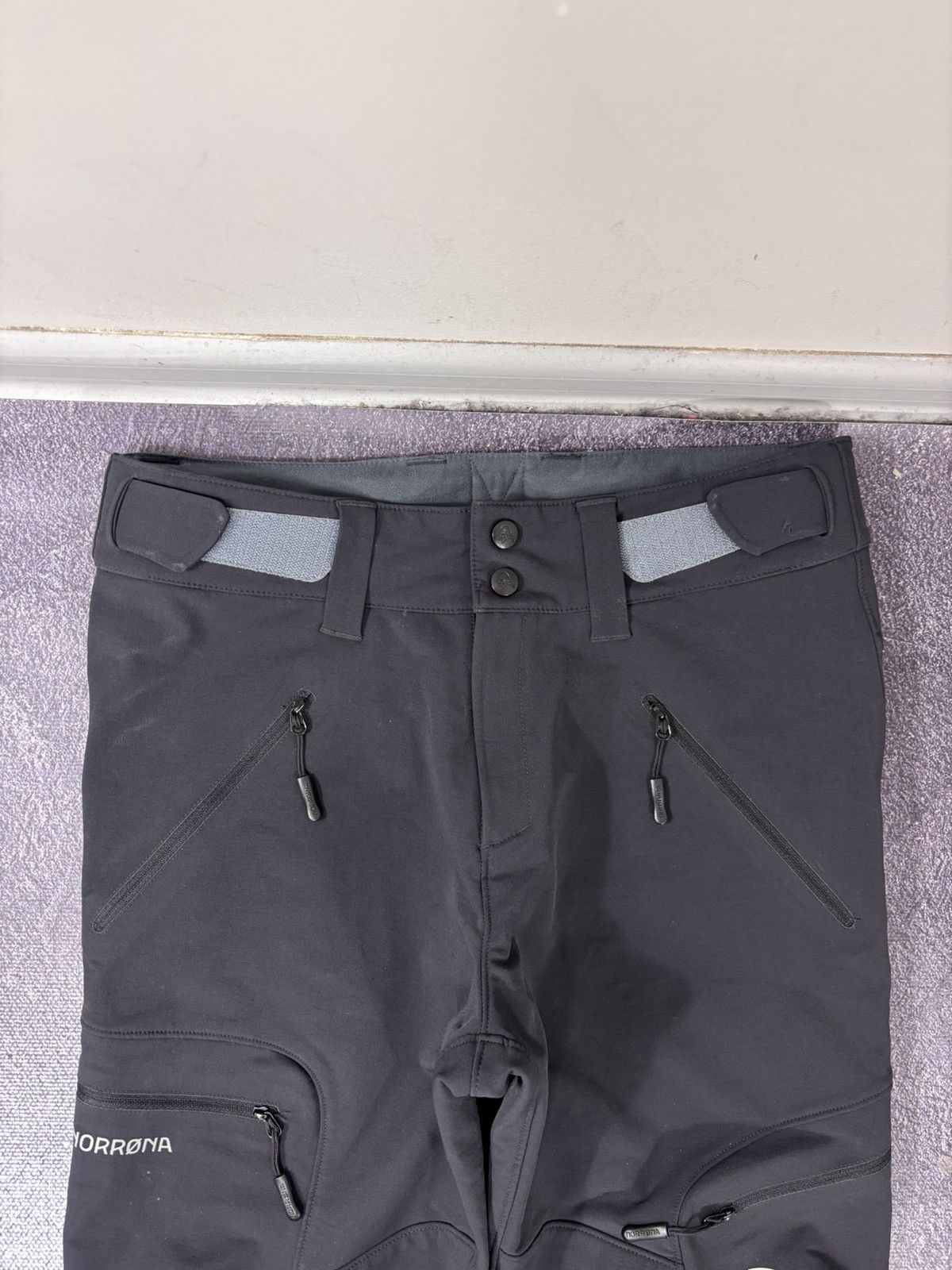 Norrona Norrona Men’s Svalbard Flex1 Caviar Black Outdoor Pants Size US 30 / EU 46 - 10 Thumbnail
