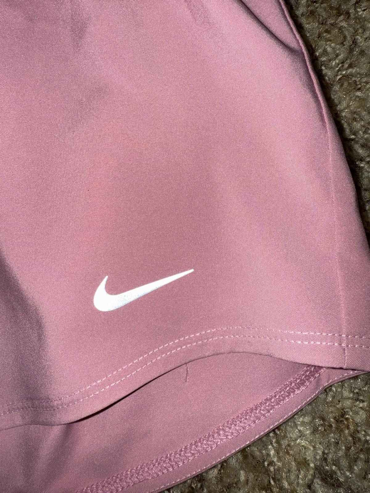 Nike Nike One Women's Dri-FIT Mid-Rise 3" Brief-Lined Shorts Sample Size 36" / US 14 / IT 50 - 2 Thumbnail