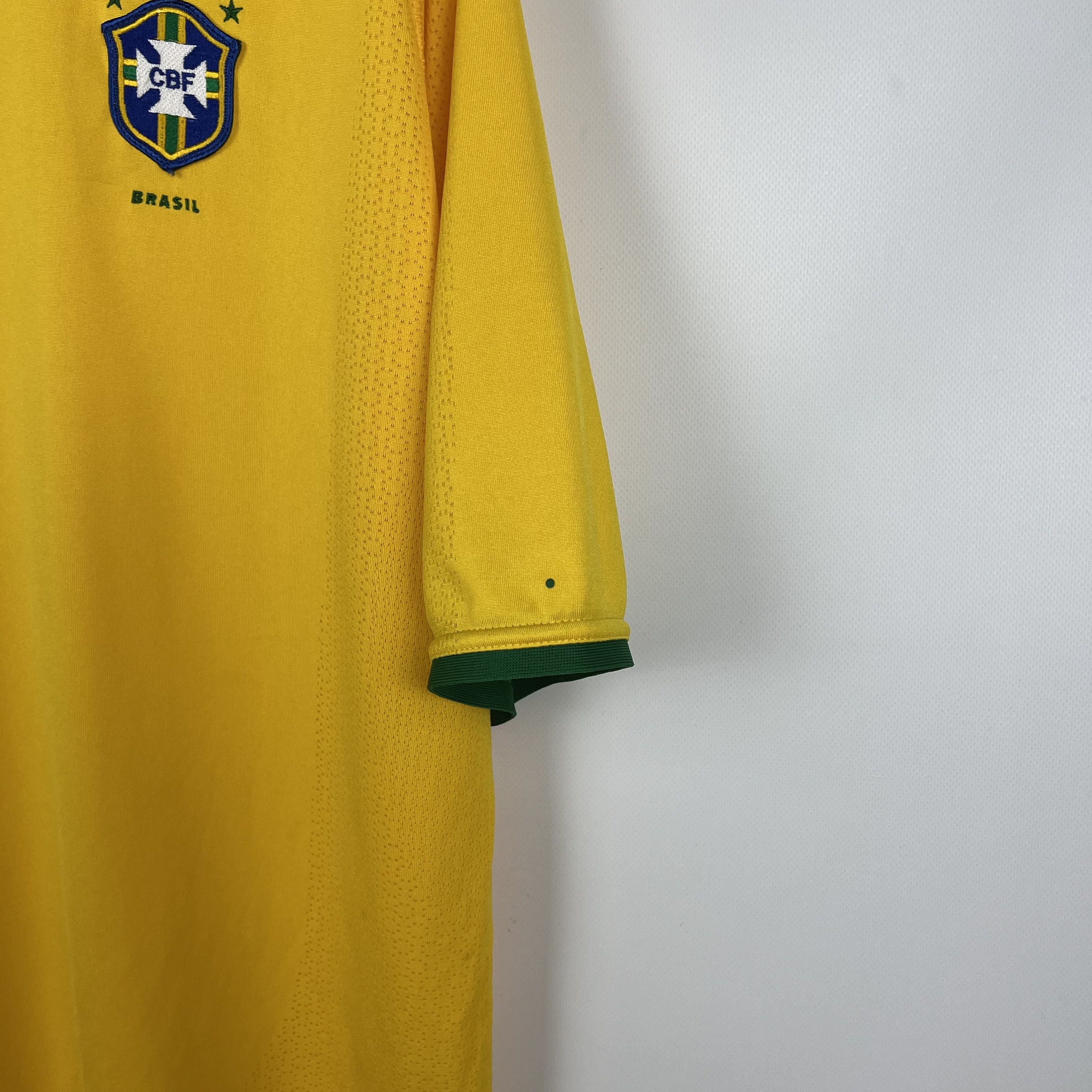 Nike Vintage Nike Brazil Home Soccer Jersey Shirt 2000/2002 Size US XL / EU 56 / 4 - 8 Thumbnail
