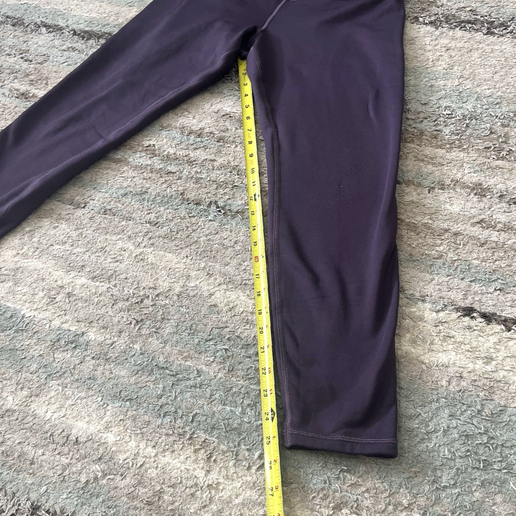 Athleta Athleta Leggings Women Burgundy Size L Stash Pocket Stretch Ankle Athletic Gym Yoga Activewear Size 36" / US 14 / IT 50 - 5 Thumbnail