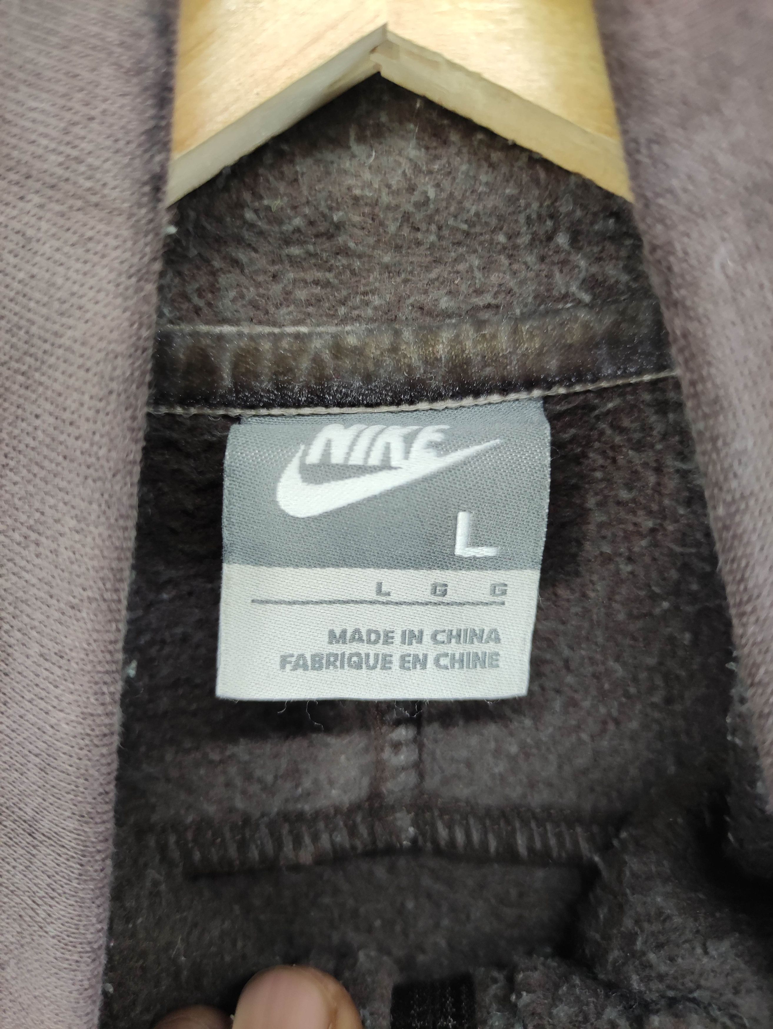 Nike Vintage Nike Small Logo Sweater Zipper Size S / US 4 / IT 40 - 5 Thumbnail