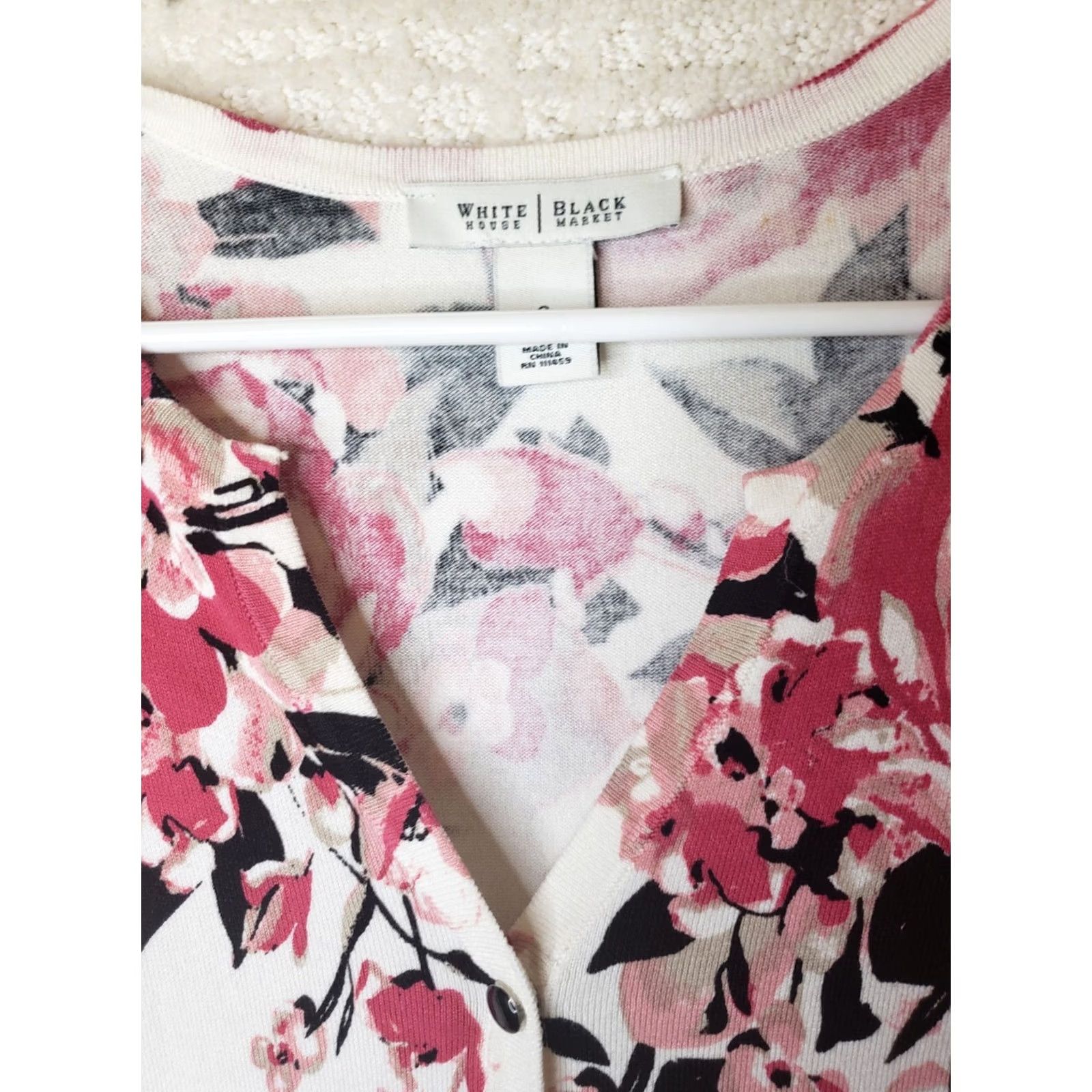 White House Black Market White House Black Market Blouse Women’s S Floral Knit V-Neck Button Long Sleeve Pink Black White Parfait Spring & Summer Casual Womens Size S / US 4 / IT 40 - 4 Thumbnail