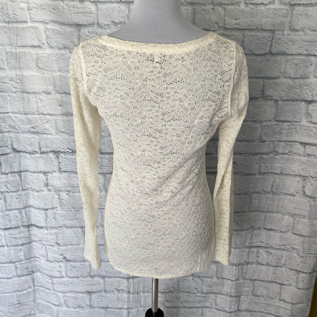 Express Express women S scoopneck long sleeve lace fitted blouse bla Size S / US 4 / IT 40 - 7 Thumbnail