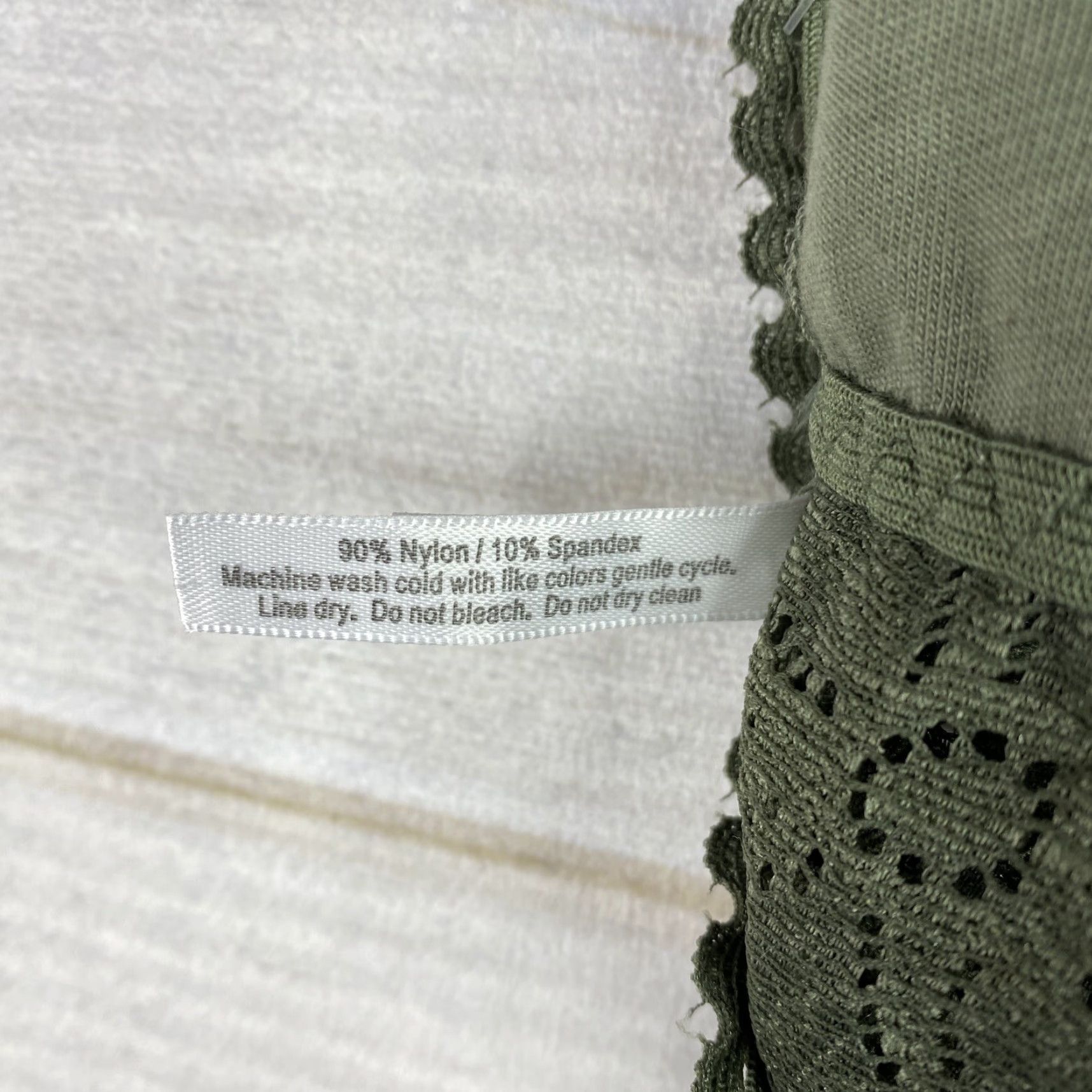 Vintage Rue21 Bralette Women's Size Large Green Floral Print Lace Pullover Bra NWT Size ONE SIZE - 8 Thumbnail