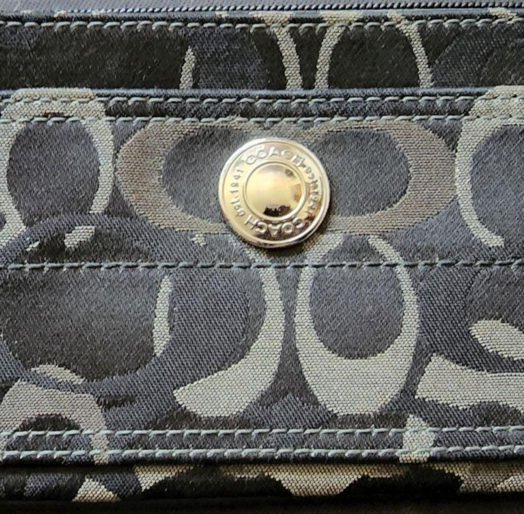 Coach Coach Black Gray Signature C Silver Medallion Wristlet Size ONE SIZE - 4 Thumbnail