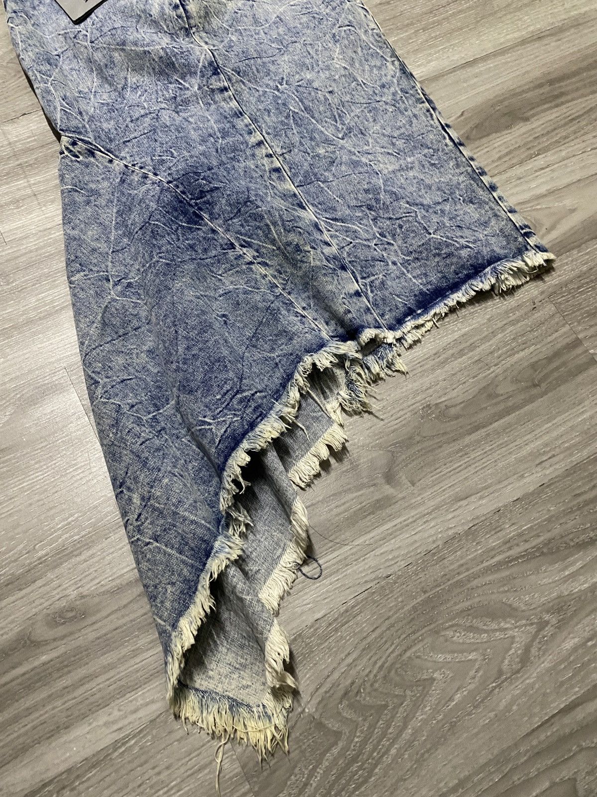 Balenciaga Deadstock- Balenciaga - Frayed Denim Skirt Size 24" / US 00 / IT 34 - 3 Thumbnail