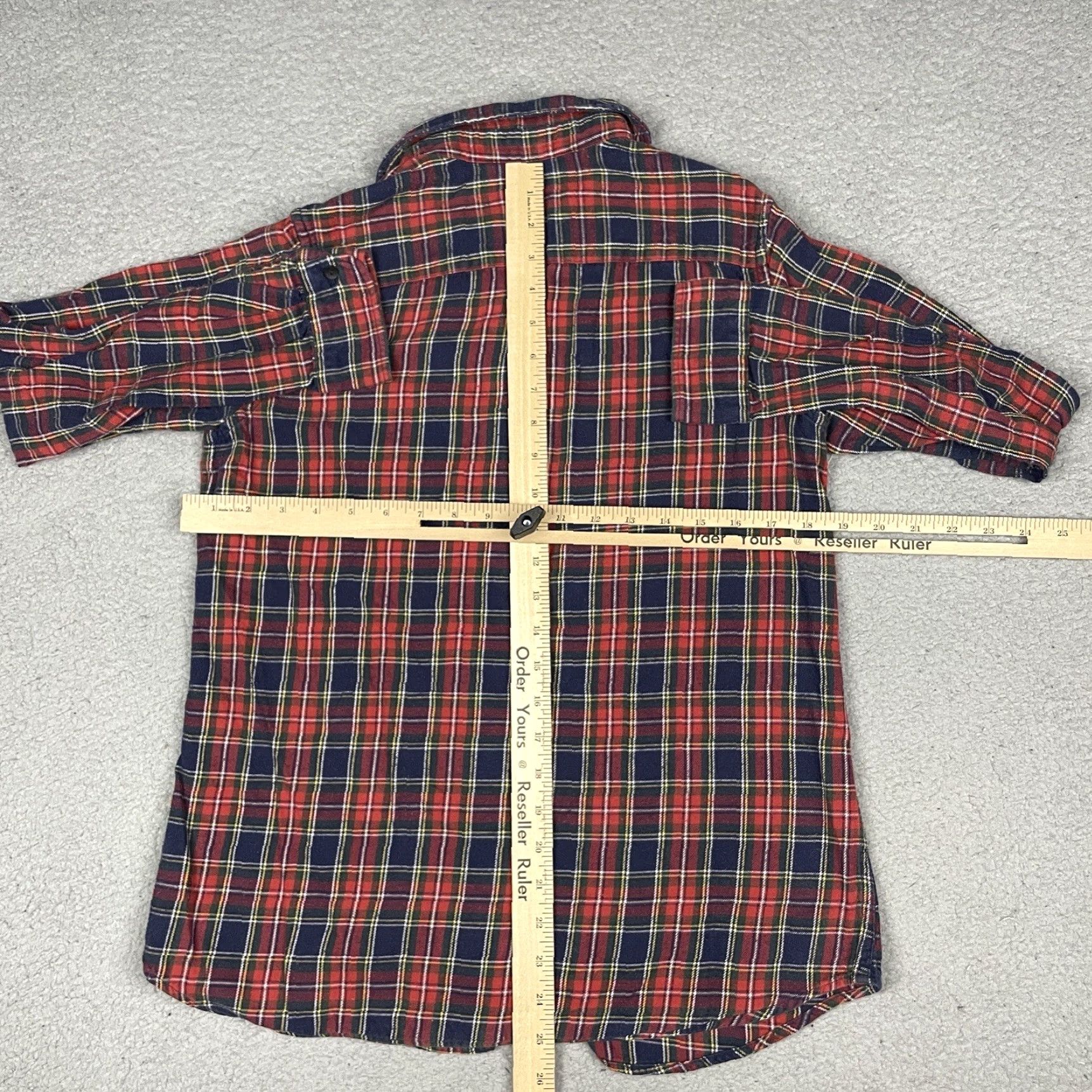 Uniqlo Uniqlo Button-Up Shirt Adult M Red Plaid Long Sleeve Collared Cotton* City Modern Logo Easy Care Button-Up Mens Regular Size US M / EU 48-50 / 2 - 6 Thumbnail