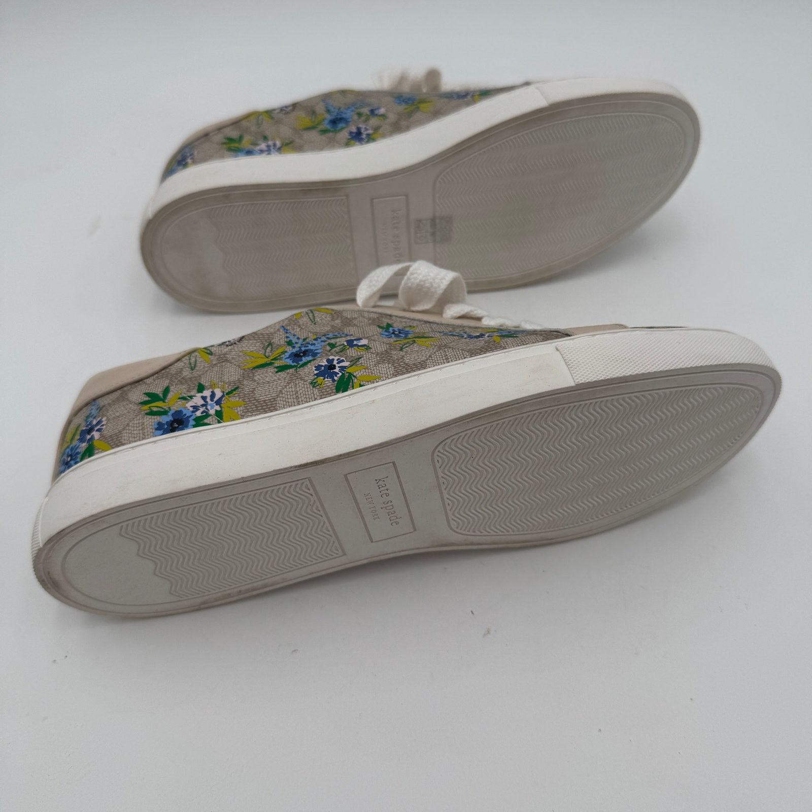 Kate Spade SZ 9.5B Kate Spade Erin Spade Floral Festival Sneakers NEW Size US 9.5 / IT 39.5 - 8 Thumbnail
