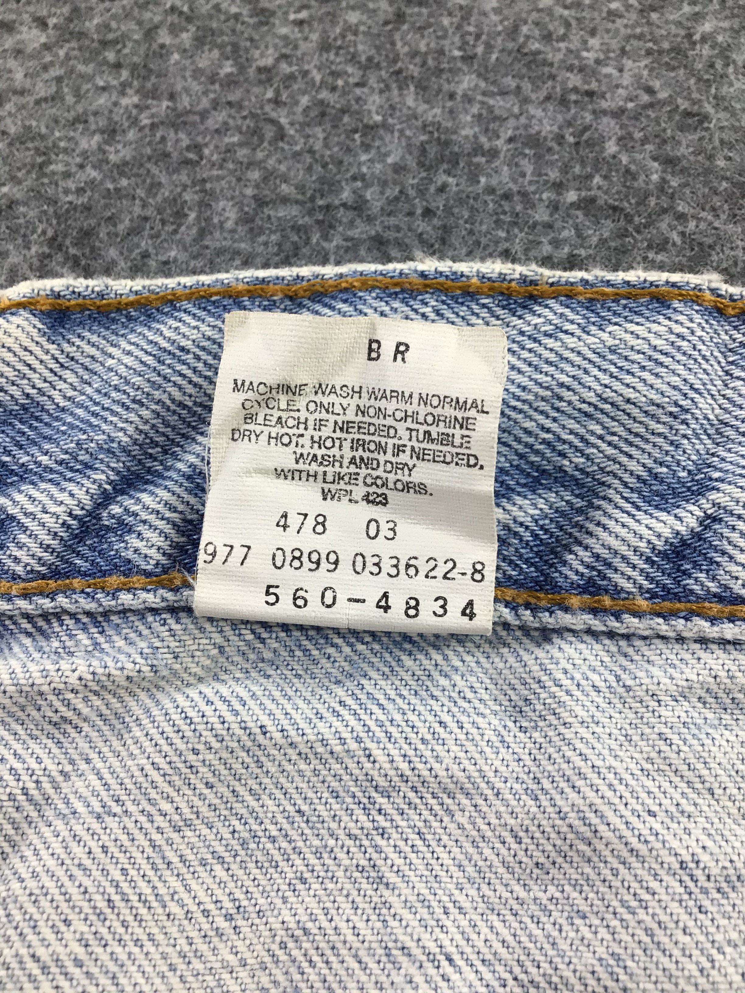 Levi's Vintage 90s Levis 560 Jeans Light Wash Denim KJ188 Size US 33 - 10 Thumbnail
