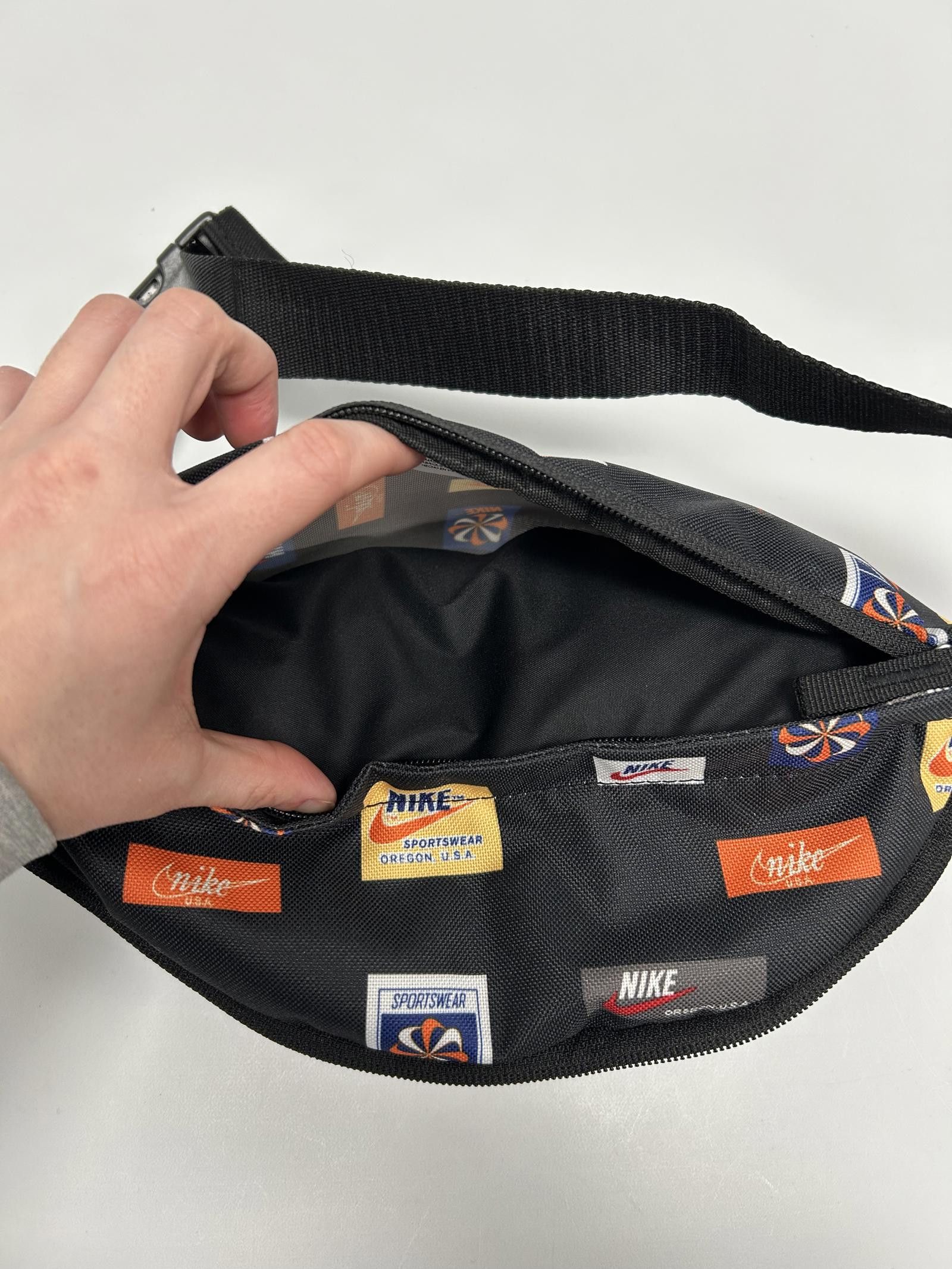 Nike Nike Logo Print Fanny Pack Size ONE SIZE - 4 Thumbnail