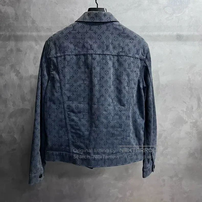Louis Vuitton Louis Vuitton Blue Logo full-print single-breasted casual Size US M / EU 48-50 / 2 - 5 Thumbnail