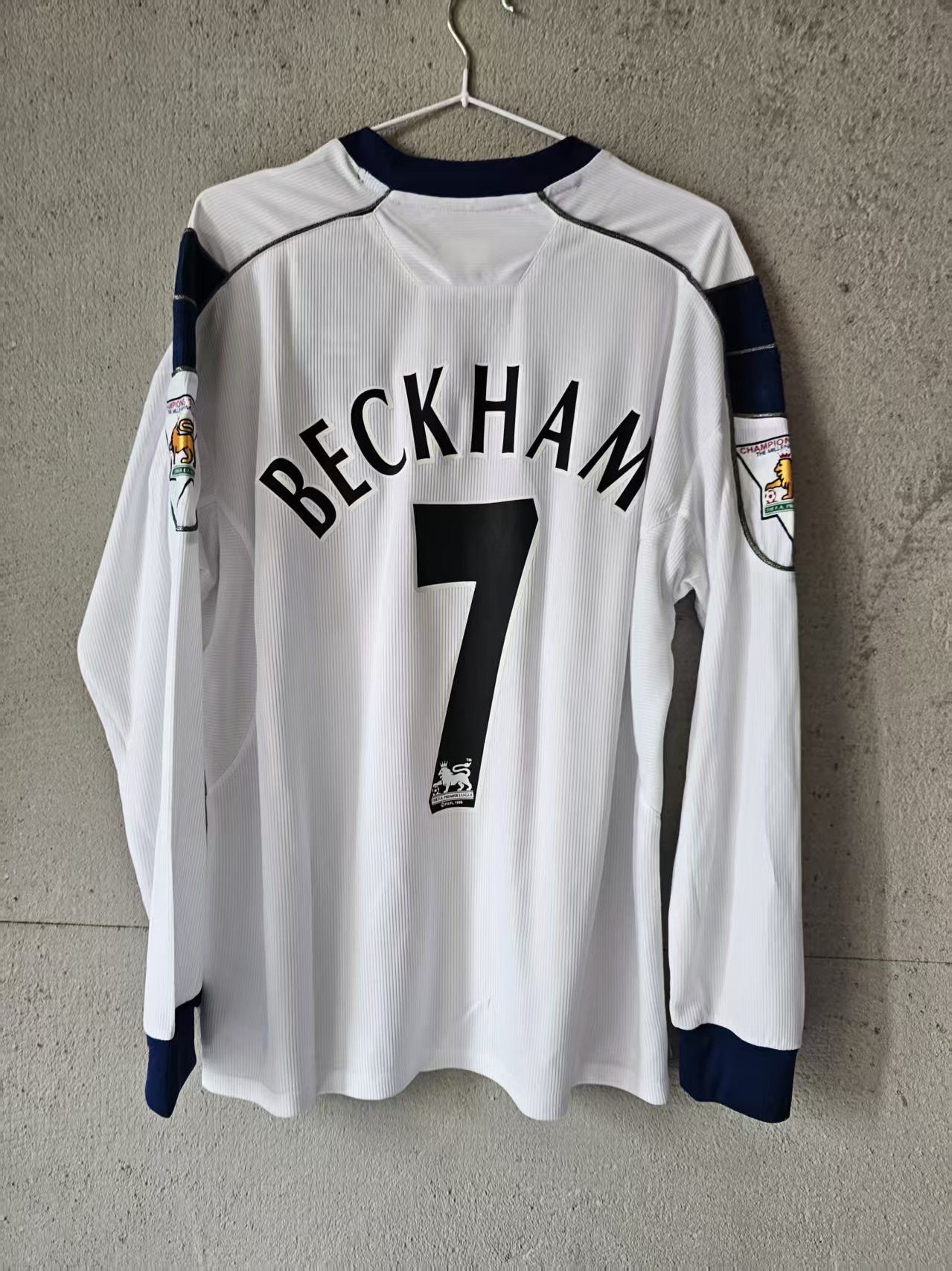 Other 1998 2000 MUFC #7 David Beckham Jersey Away Size US XL / EU 56 / 4 - 1 Thumbnail