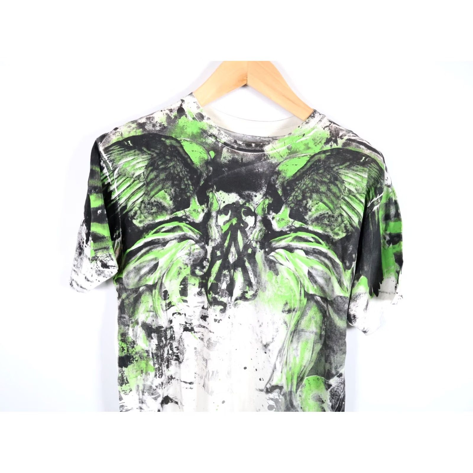 Affliction Affliction Archaic T-Shirt Men L White Green Wings Bones Tribal AOP Y2K Graphic Print Crew Neck Short Sleeve Size US L / EU 52-54 / 3 - 4 Thumbnail