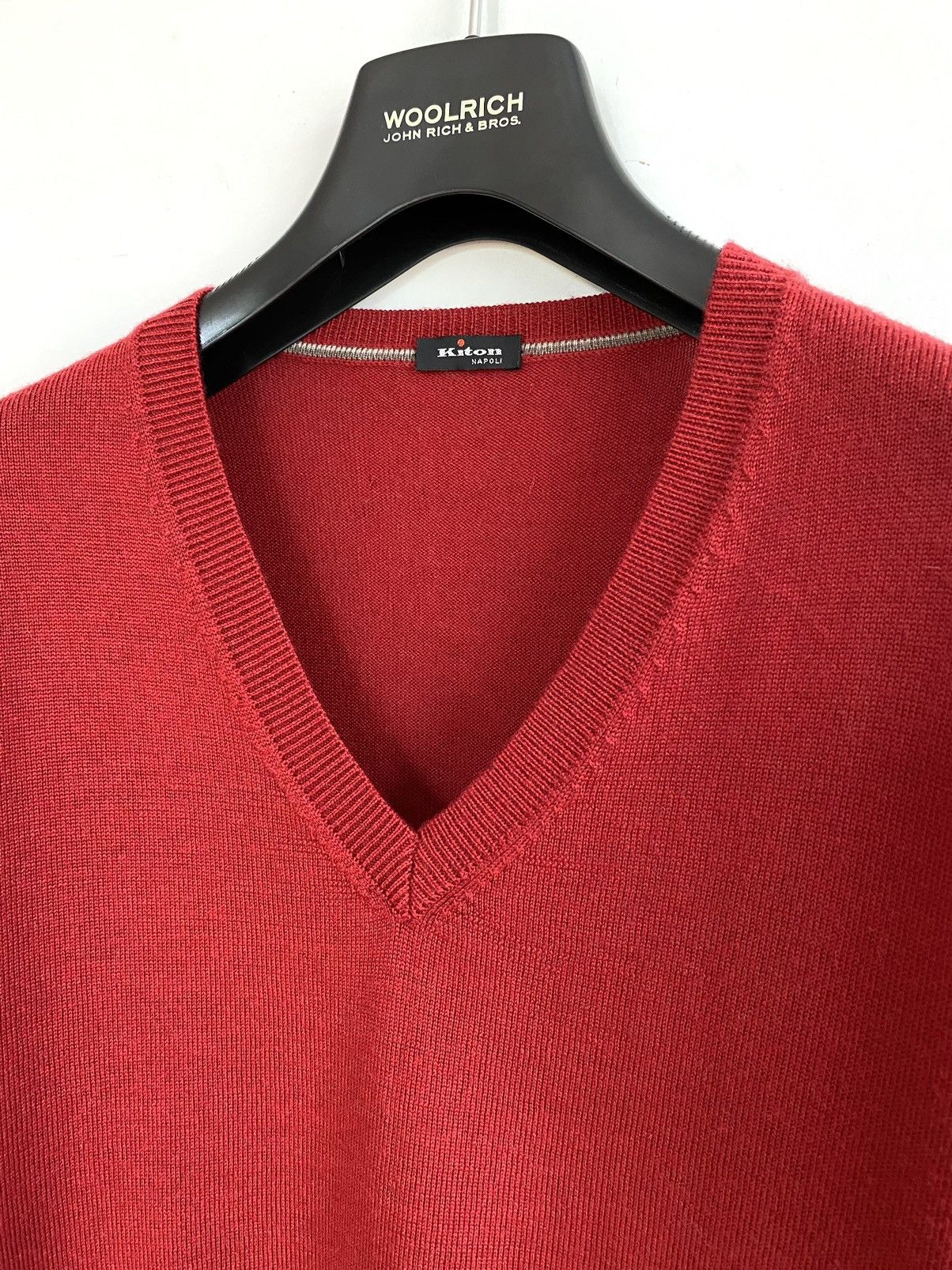 Kiton $1450 Kiton Napoli 100% Cashmere V-Neck Sweater Burgundy Red Size US L / EU 52-54 / 3 - 2 Thumbnail