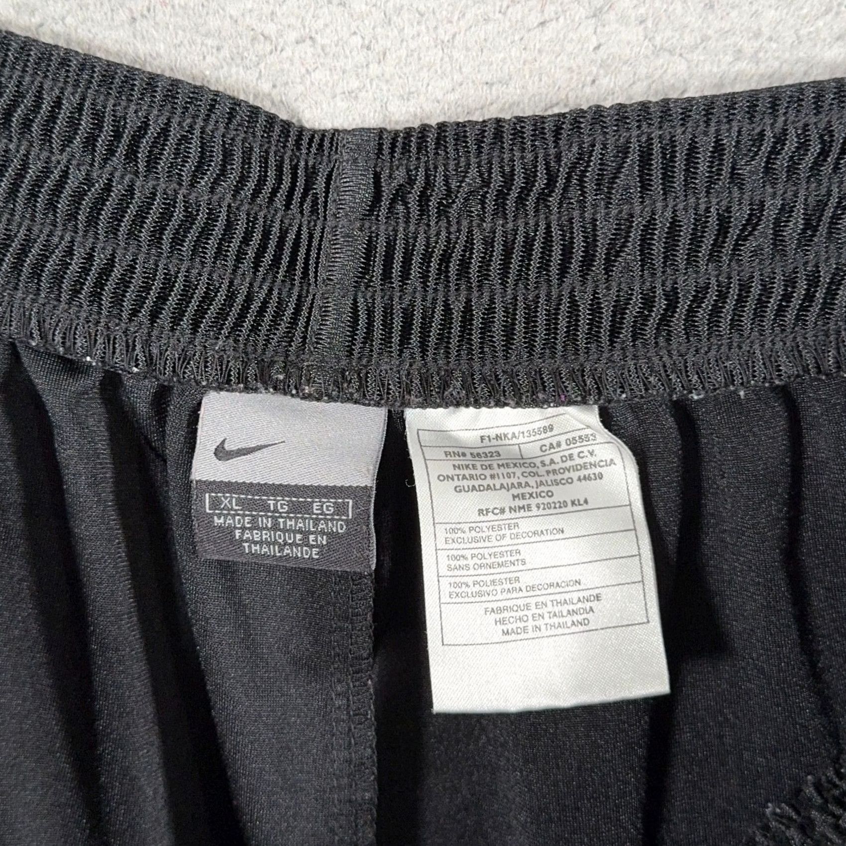 Nike VINTAGE Nike Breakaway Pant XL Black Y2K Dazzle Shiny Satin Tear Away Snap Baggy Track Pants Mens XL Black 90s Shiny Sports Size US 36 / EU 52 - 3 Thumbnail