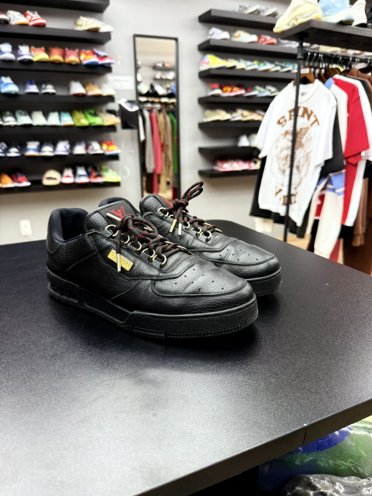Louis Vuitton Louis Vuitton Black Gold Hardware Trainer Sneaker 8US - 7LV Size US 8 / EU 41 - 3 Thumbnail