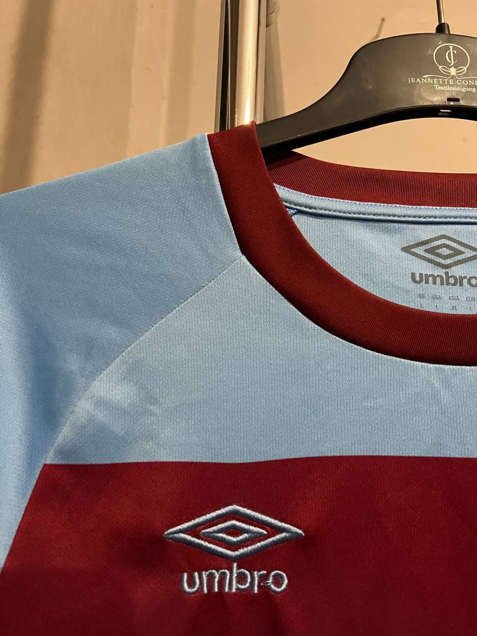 Umbro 2020/21 WEST HAM UNITED AWAY SOCCER JERSEY FOOTBALL SHIRT L Size US L / EU 52-54 / 3 - 6 Thumbnail
