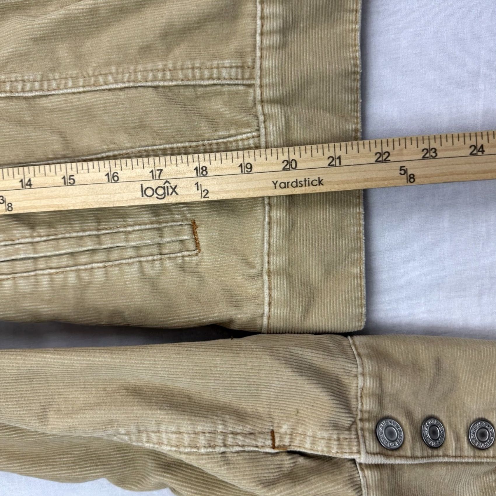 Gap VINTAGE Gap Corduroy Snap Up Jacket Womens M Beige Hipster 90s Y2K Fall 2003 Jacket Womens M Beige Hipster 90s Y2K Fall 2003 Size M / US 6-8 / IT 42-44 - 7 Thumbnail