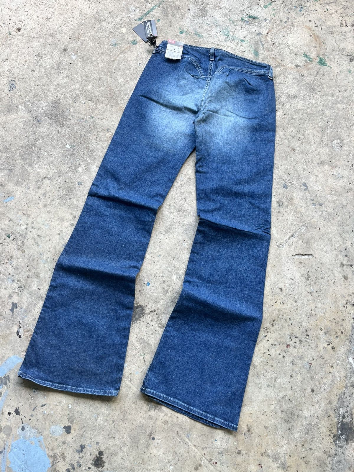 Diesel VTG Dead Stock Diesel Jeans Flare/Bootcut Wide Leg Pants Size 26" / US 2 / IT 38 - 8 Thumbnail