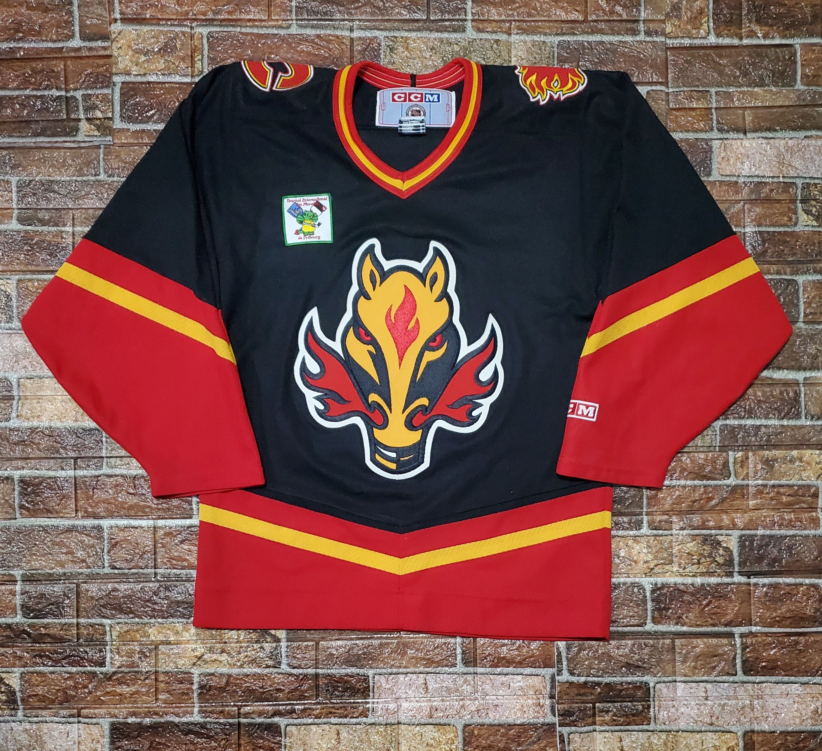 Vintage CCM Calgary Flames Blasty Horse NHL Hockey Jersey Size S