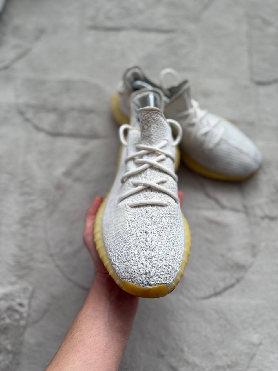 Adidas Adidas Yeezy Boost 350 V2 Cream White Size US 10 / EU 43 - 3 Thumbnail