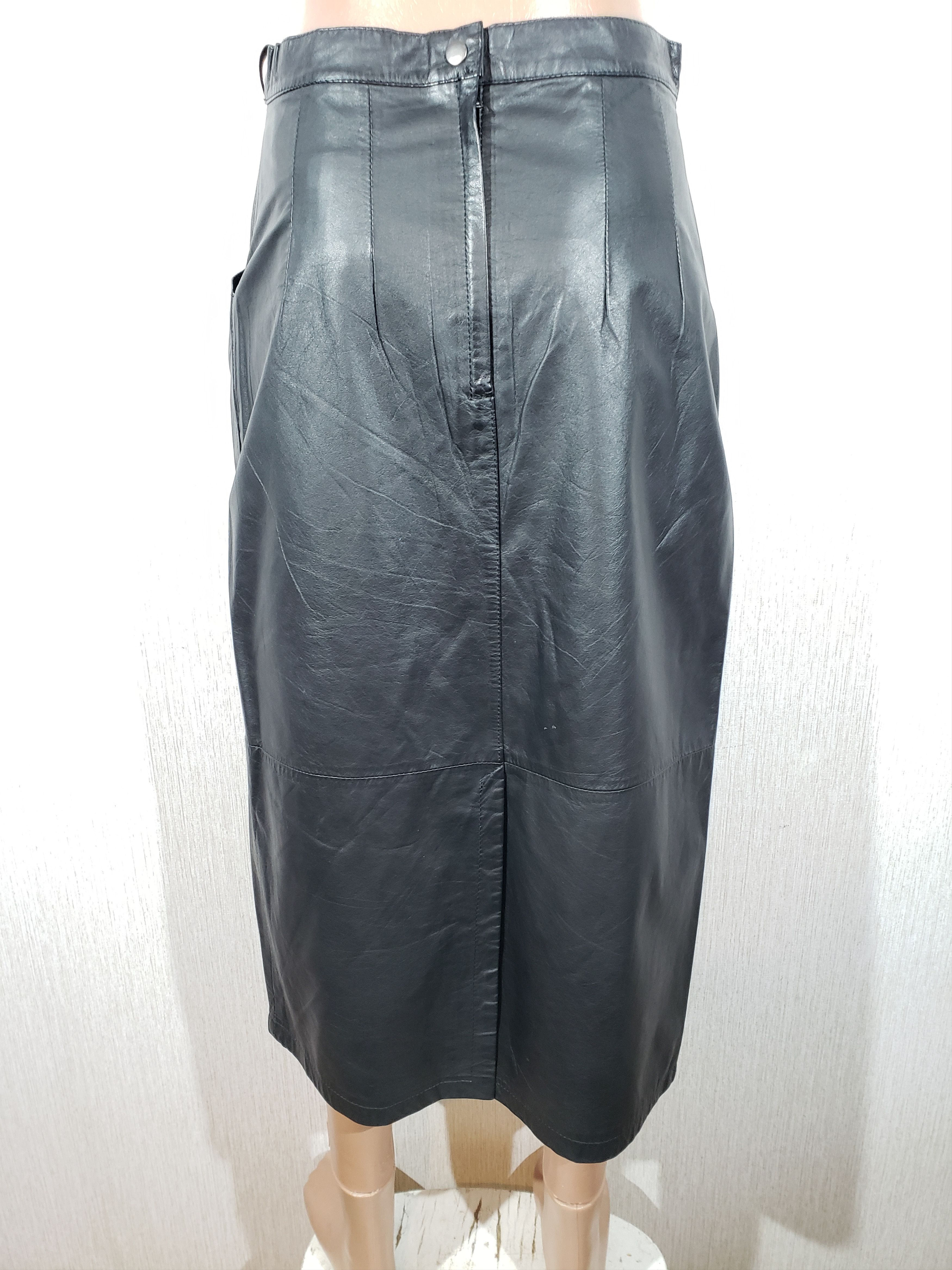 Genuine Leather Reliable black leather skirt. Size 27" / US 4 / IT 40 - 3 Thumbnail