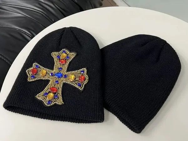 Japanese Brand Avant garde retro huge rhinestone cross knitted beanie hat Size ONE SIZE - 2 Thumbnail