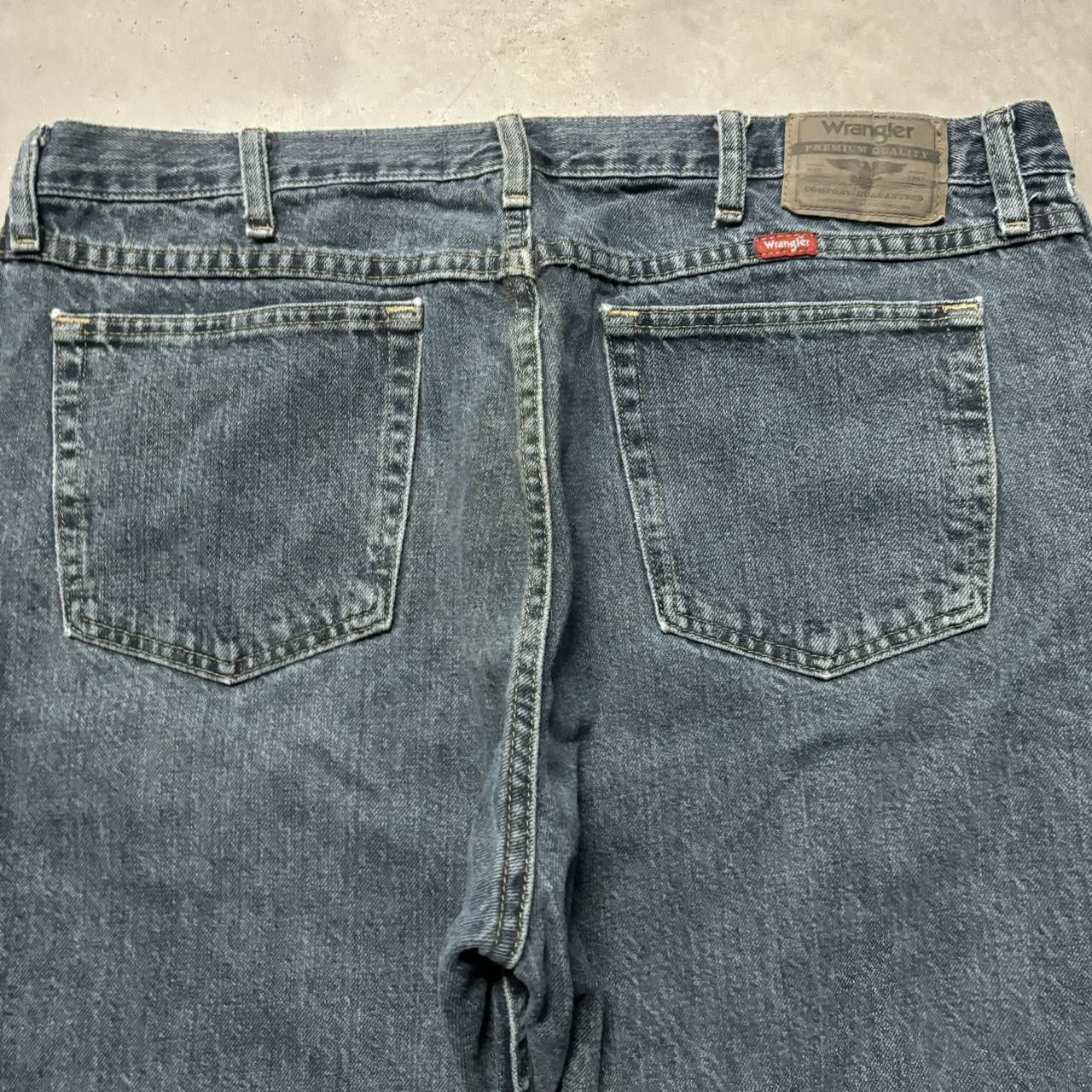 Japanese Brand × Vintage Crazy Vintage Y2K/2000s Grunge Dark Wash Essential Denim Jeans! Size US 38 / EU 54 - 7 Thumbnail