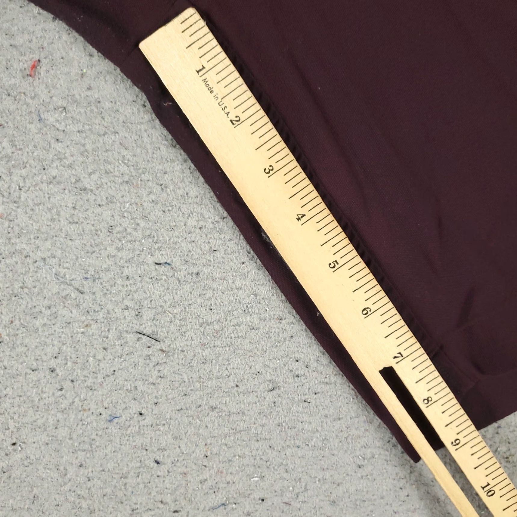 Lululemon Lululemon Mens Shorts 32 Burgundy Chino Flat Front Polyester Casual Business Travel Workwear Pockets Belt Loops Logo 90s? Size US 32 / EU 48 - 6 Thumbnail