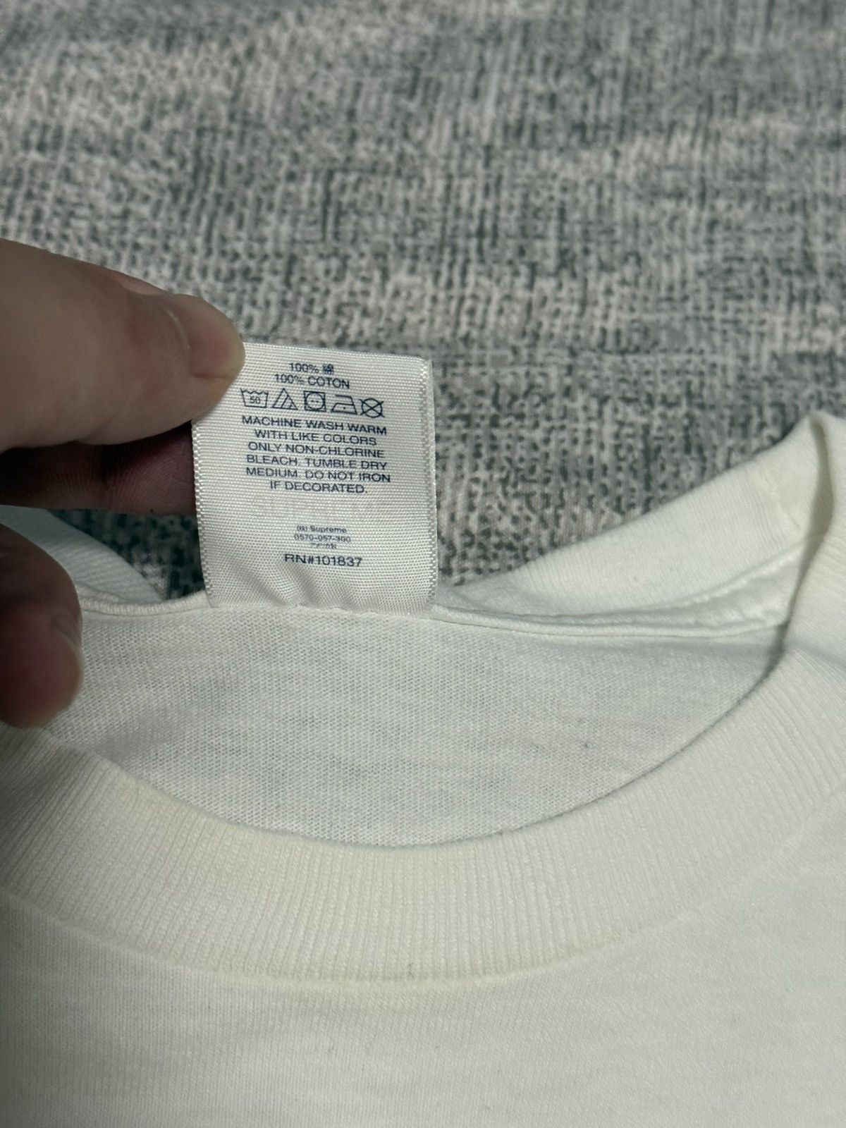 South2 West8 × Supreme Supreme White long sleeve south 2 west 8 longsleeve tee Size US M / EU 48-50 / 2 - 5 Thumbnail