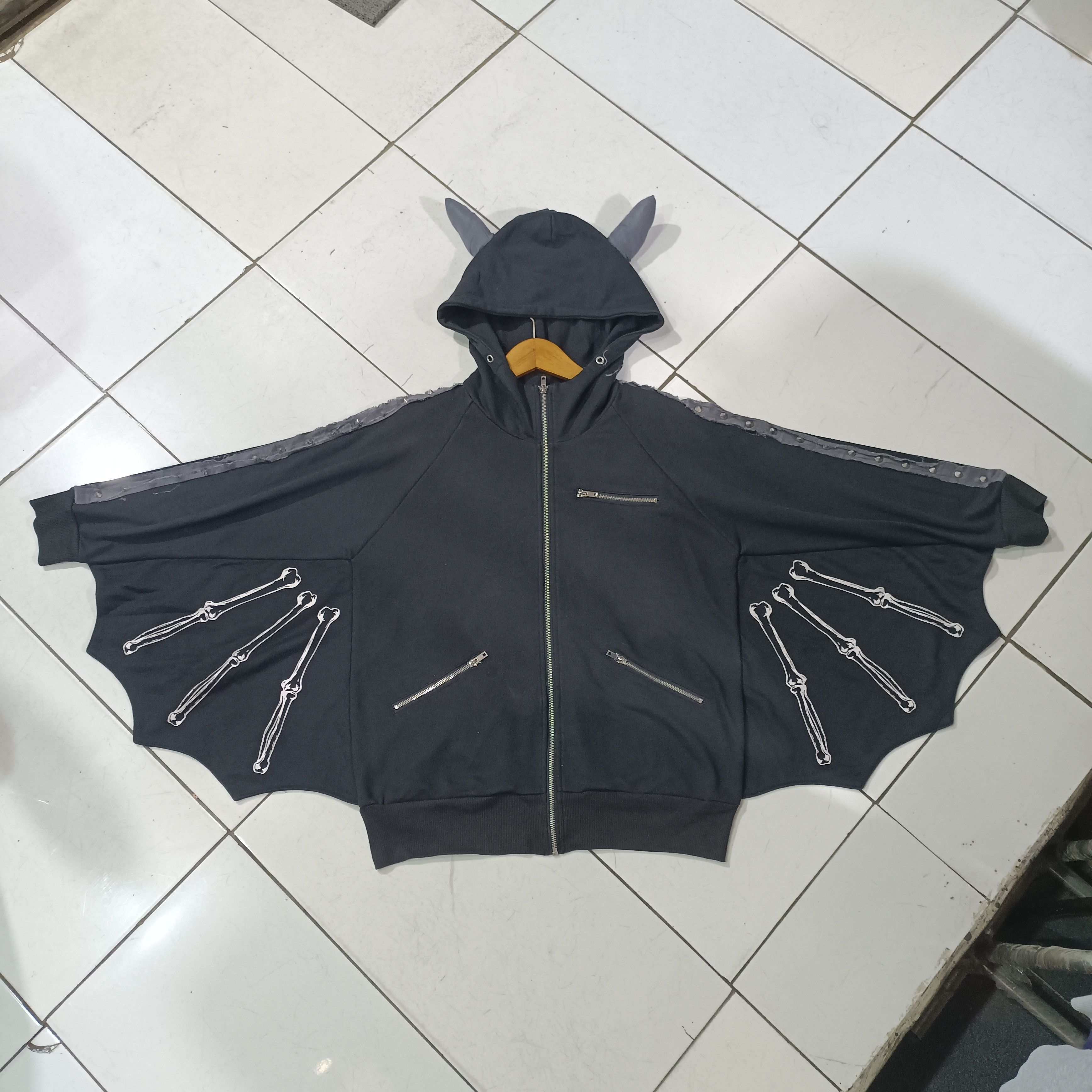 Designer Gald News Durable wear Bat skeleton Hoodie Zip Up Studd Size M / US 6-8 / IT 42-44 - 3 Thumbnail