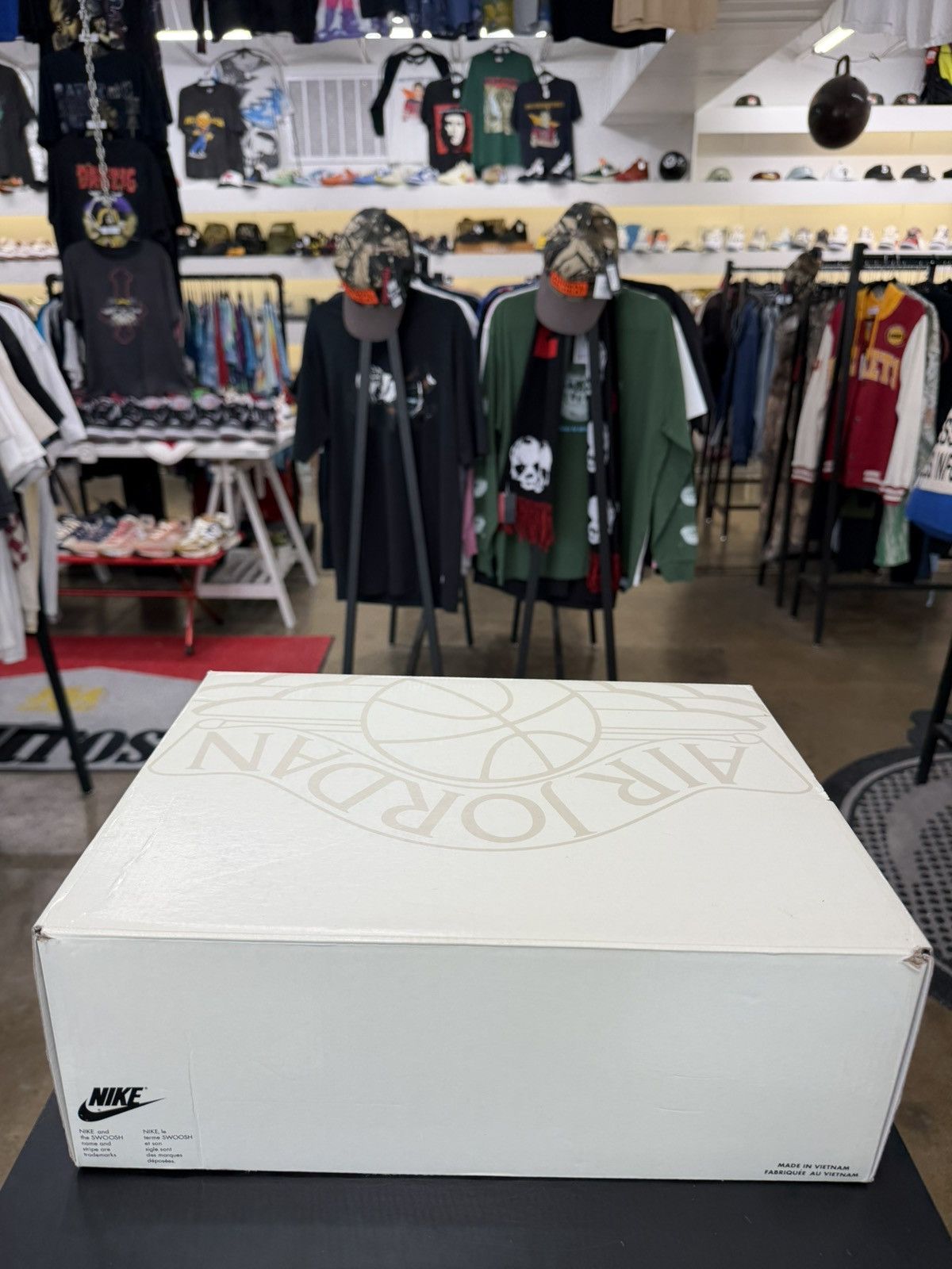 Jordan Brand Jordan 2 Python Size 9.5 (2024) Size US 9.5 / EU 42-43 - 16 Thumbnail