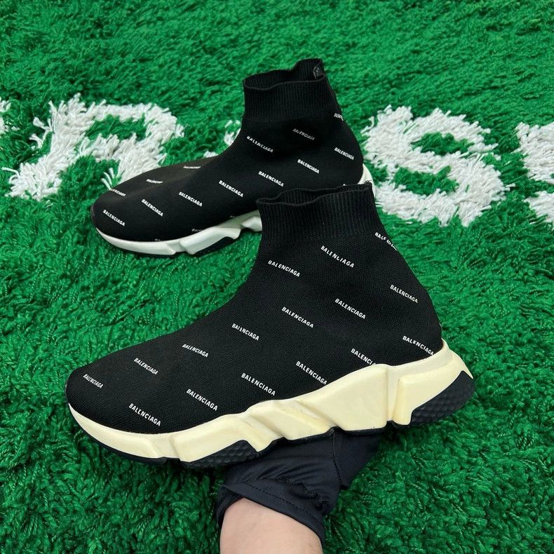 Balenciaga Balenciaga Bullet Screen Full Printing Socks and Shoes 2502 Size US 7 / EU 40 - 2 Thumbnail