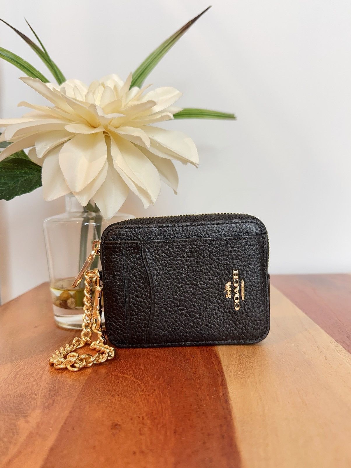 Coach NWT Coach Leather Zip Card Case Color IM/Black Size ONE SIZE - 1 Thumbnail